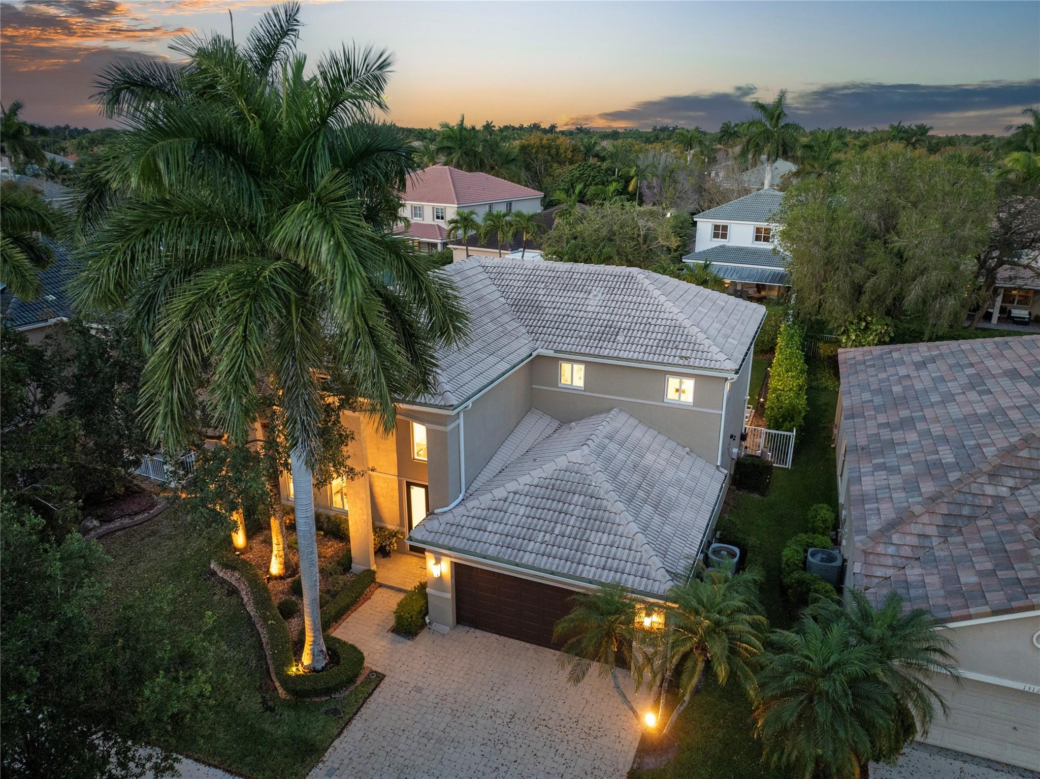 1308 Chenille Cir