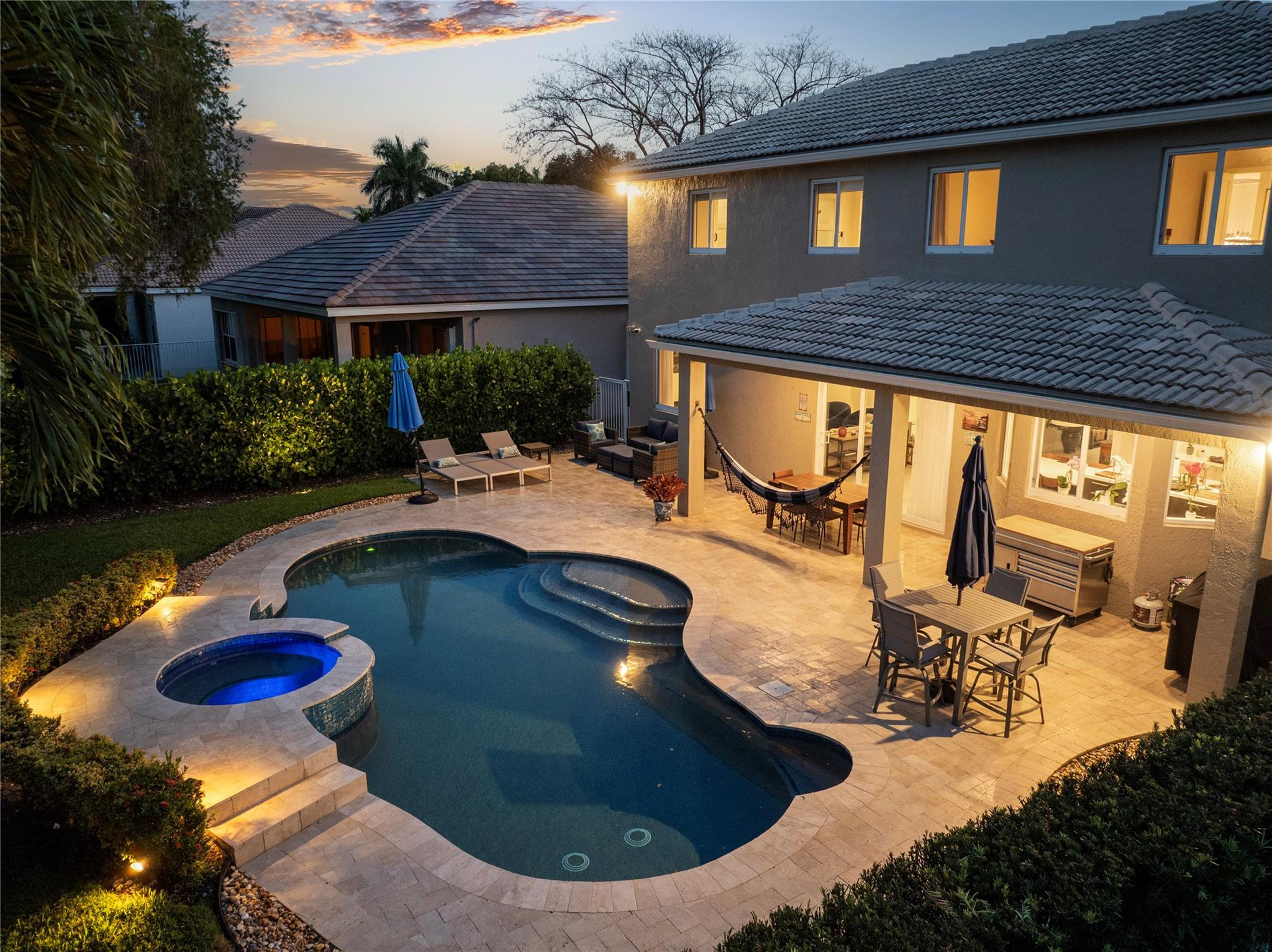 1308 Chenille Cir