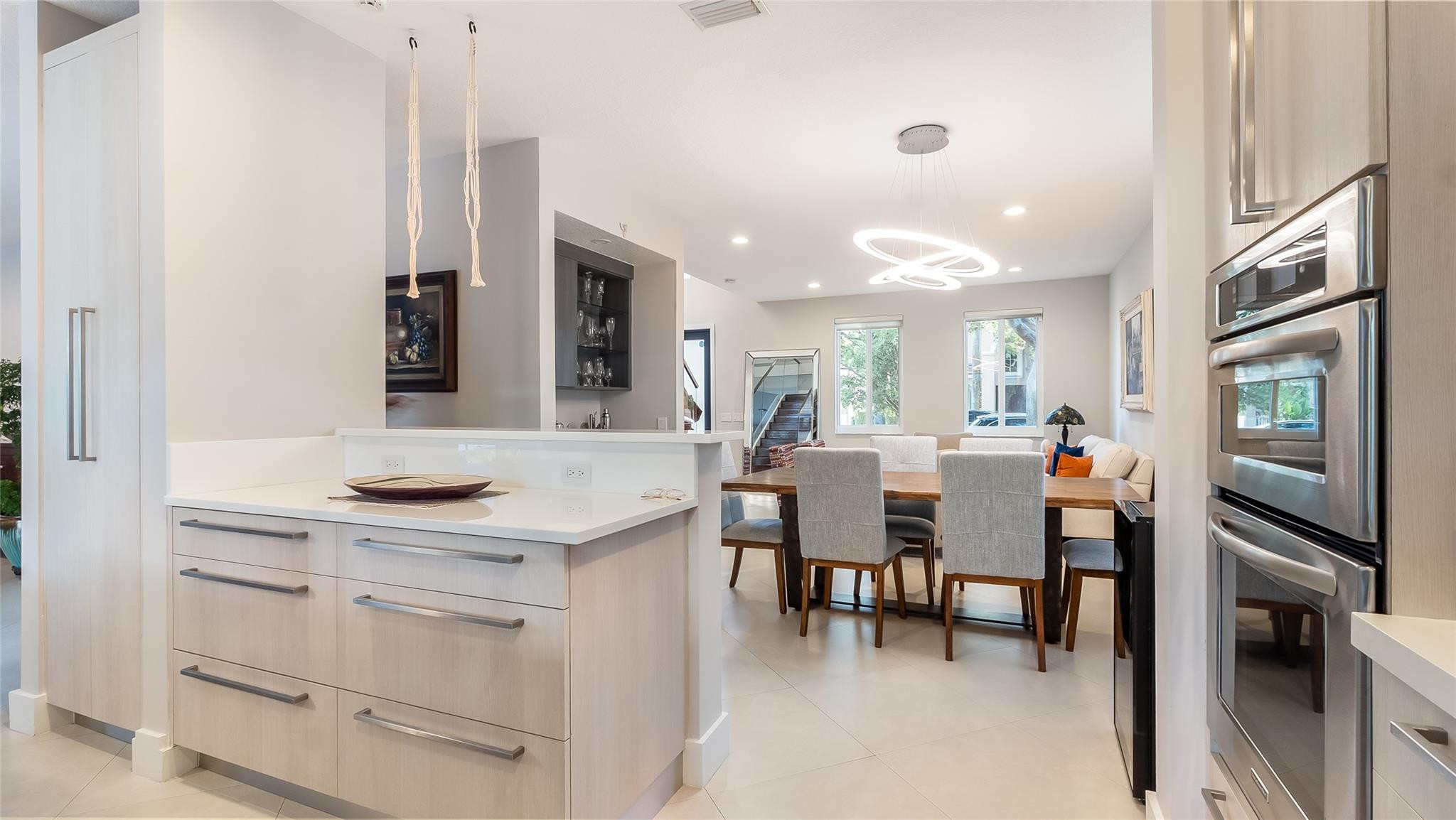 1308 Chenille Cir