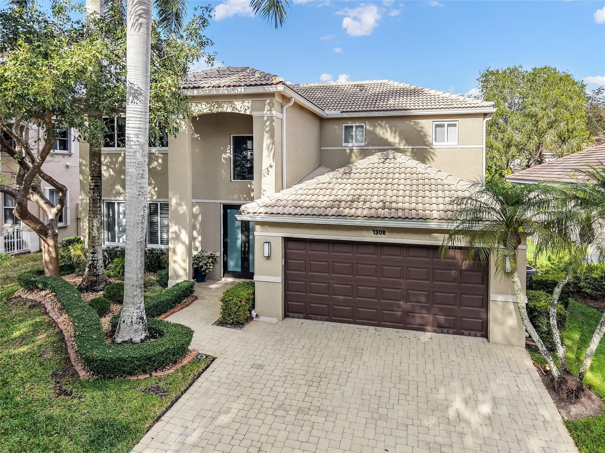 1308 Chenille Cir