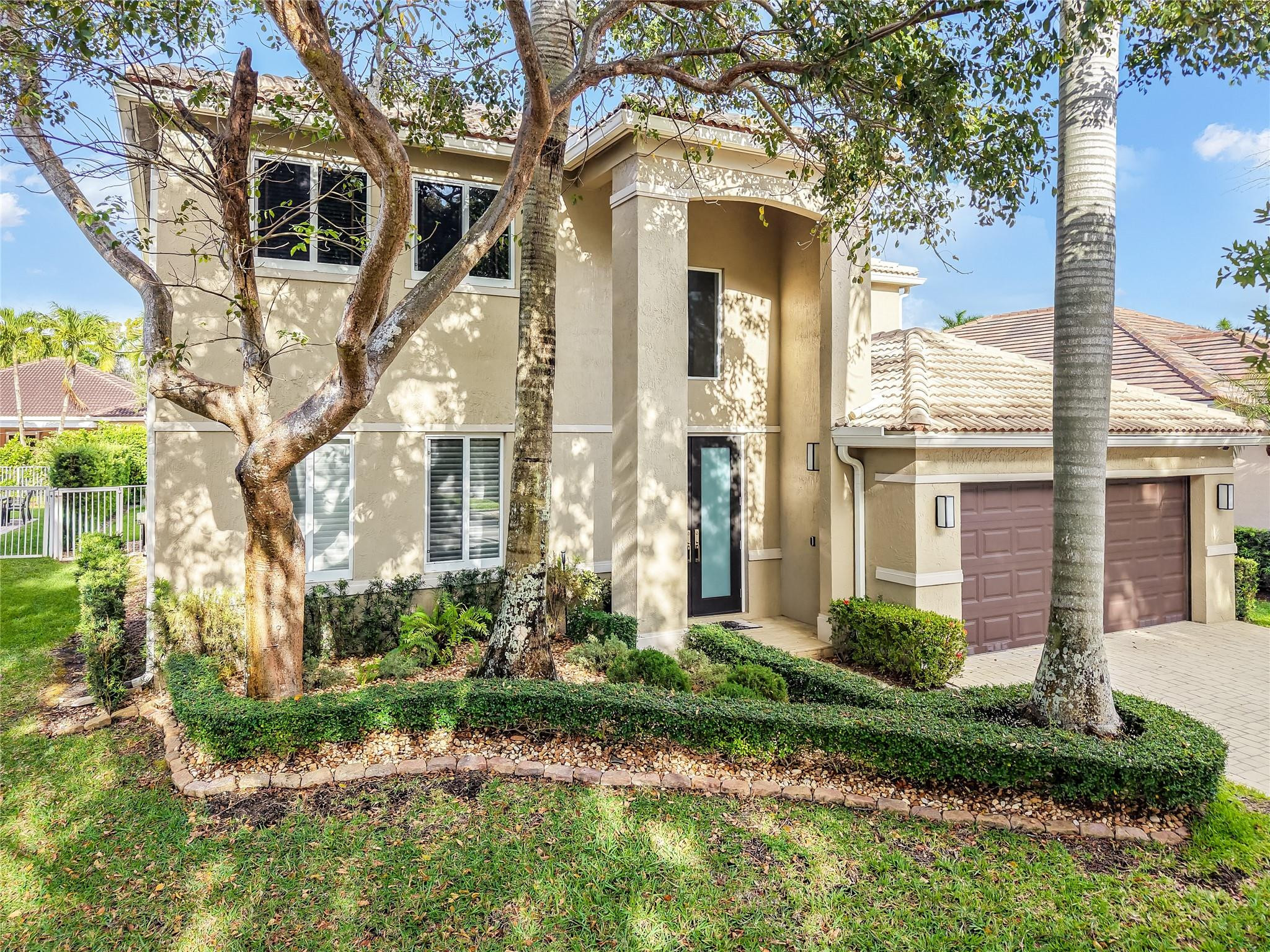 1308 Chenille Cir
