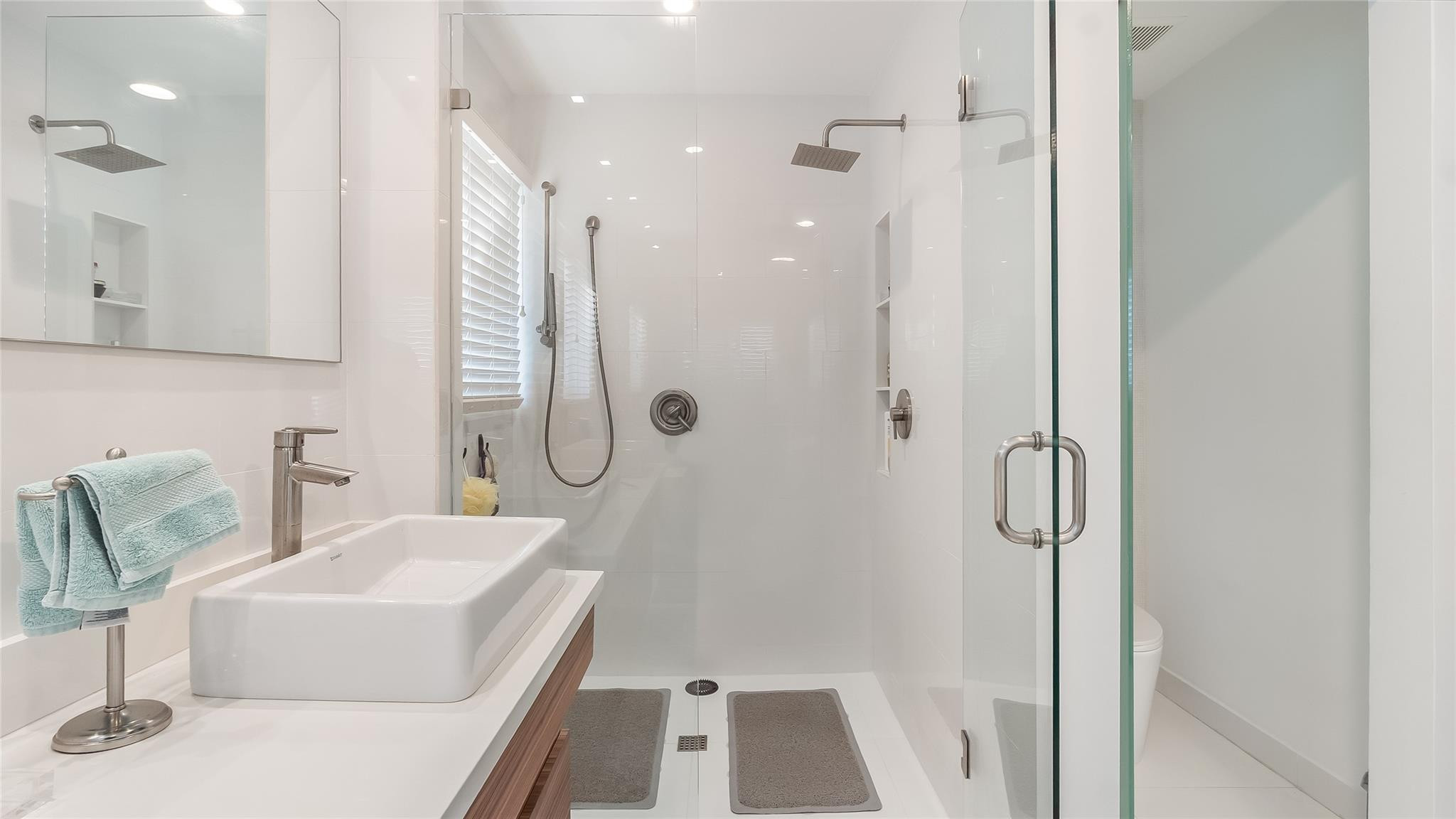 1308 Chenille Cir