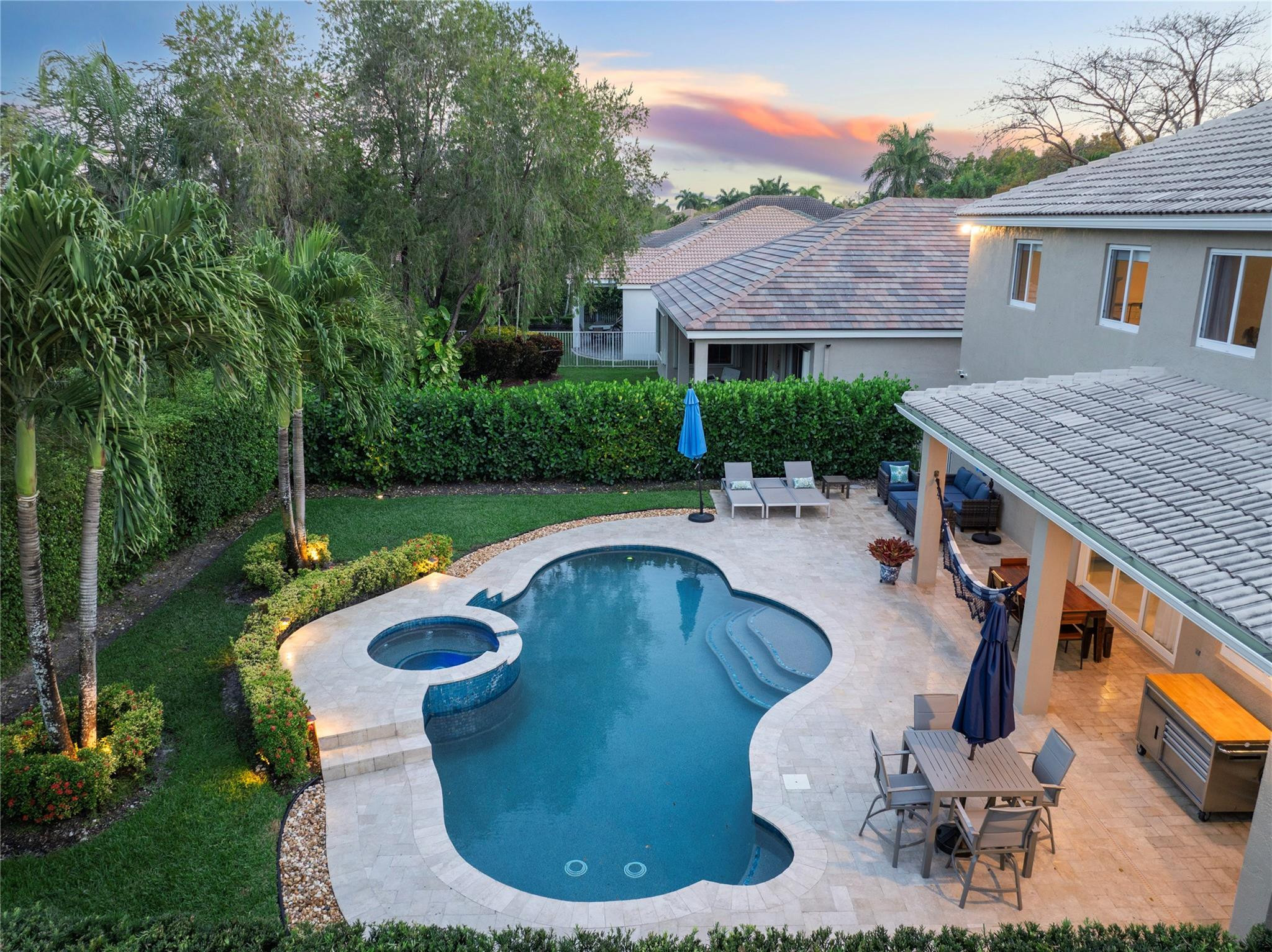 1308 Chenille Cir