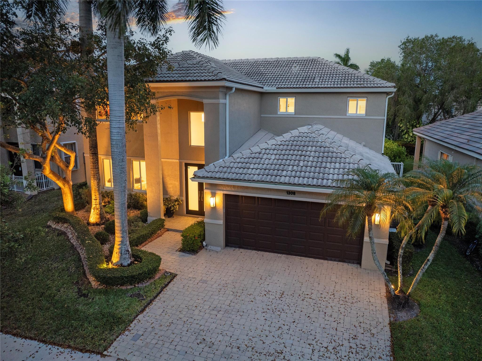 1308 Chenille Cir