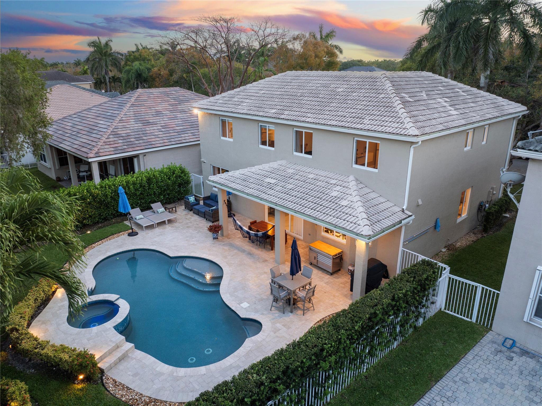 1308 Chenille Cir
