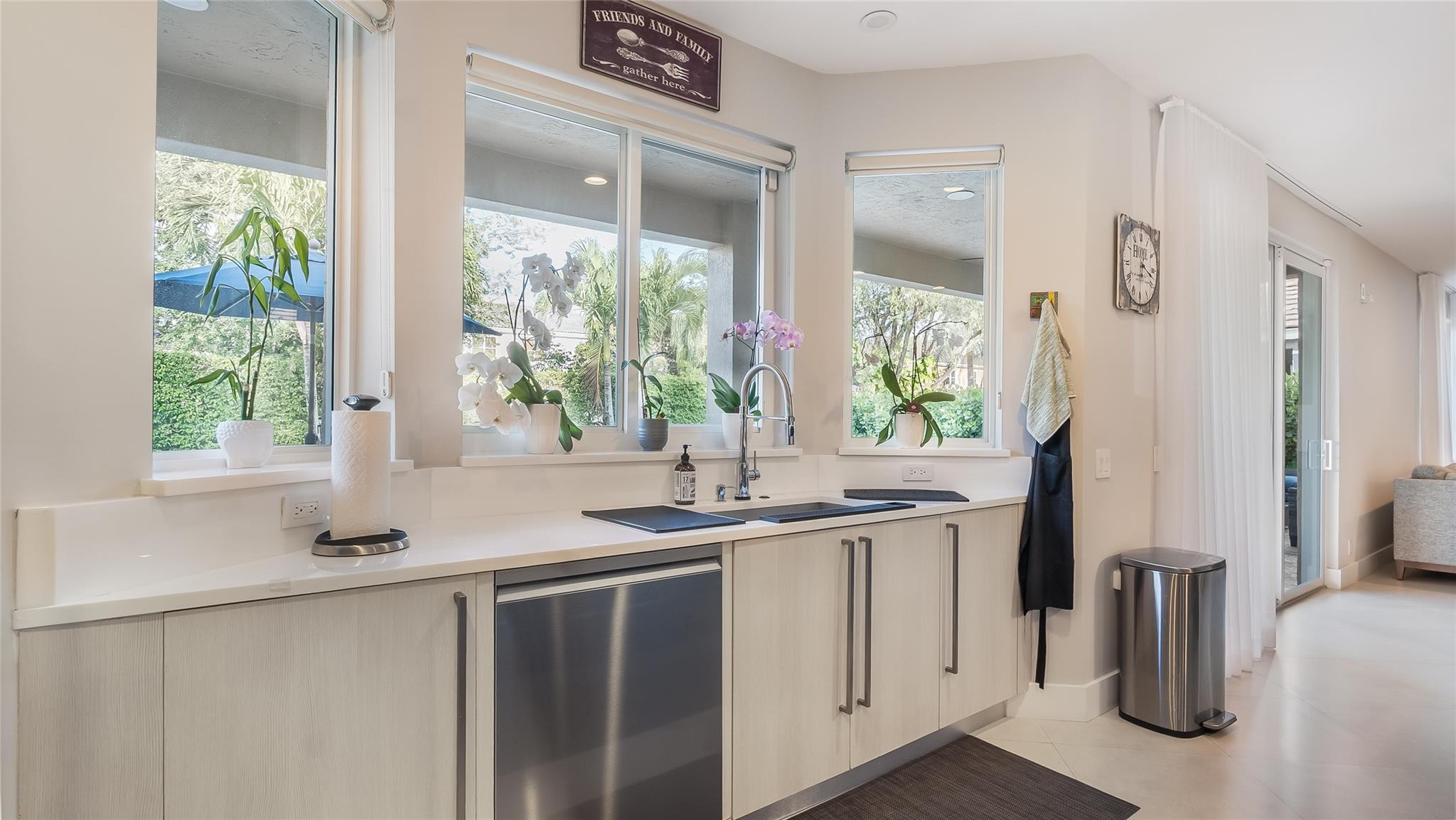 1308 Chenille Cir
