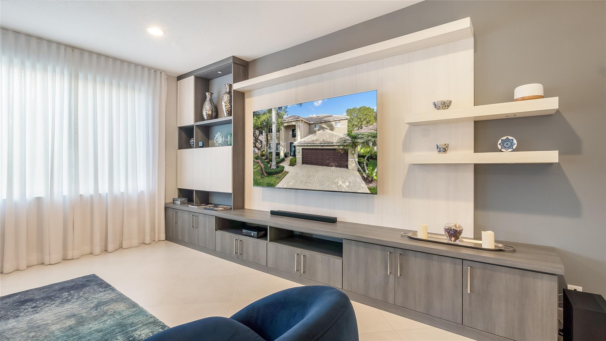 1308 Chenille Cir