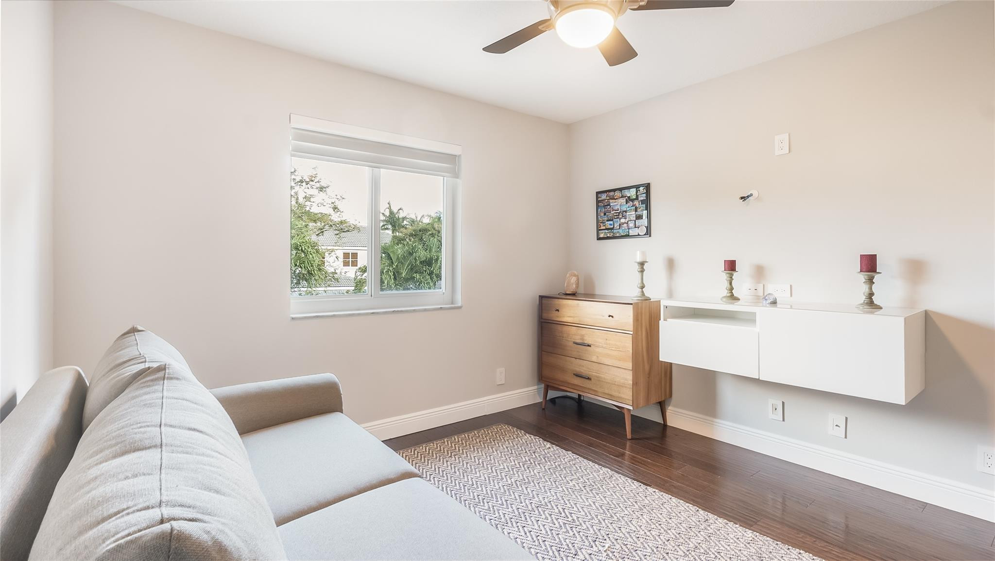 1308 Chenille Cir