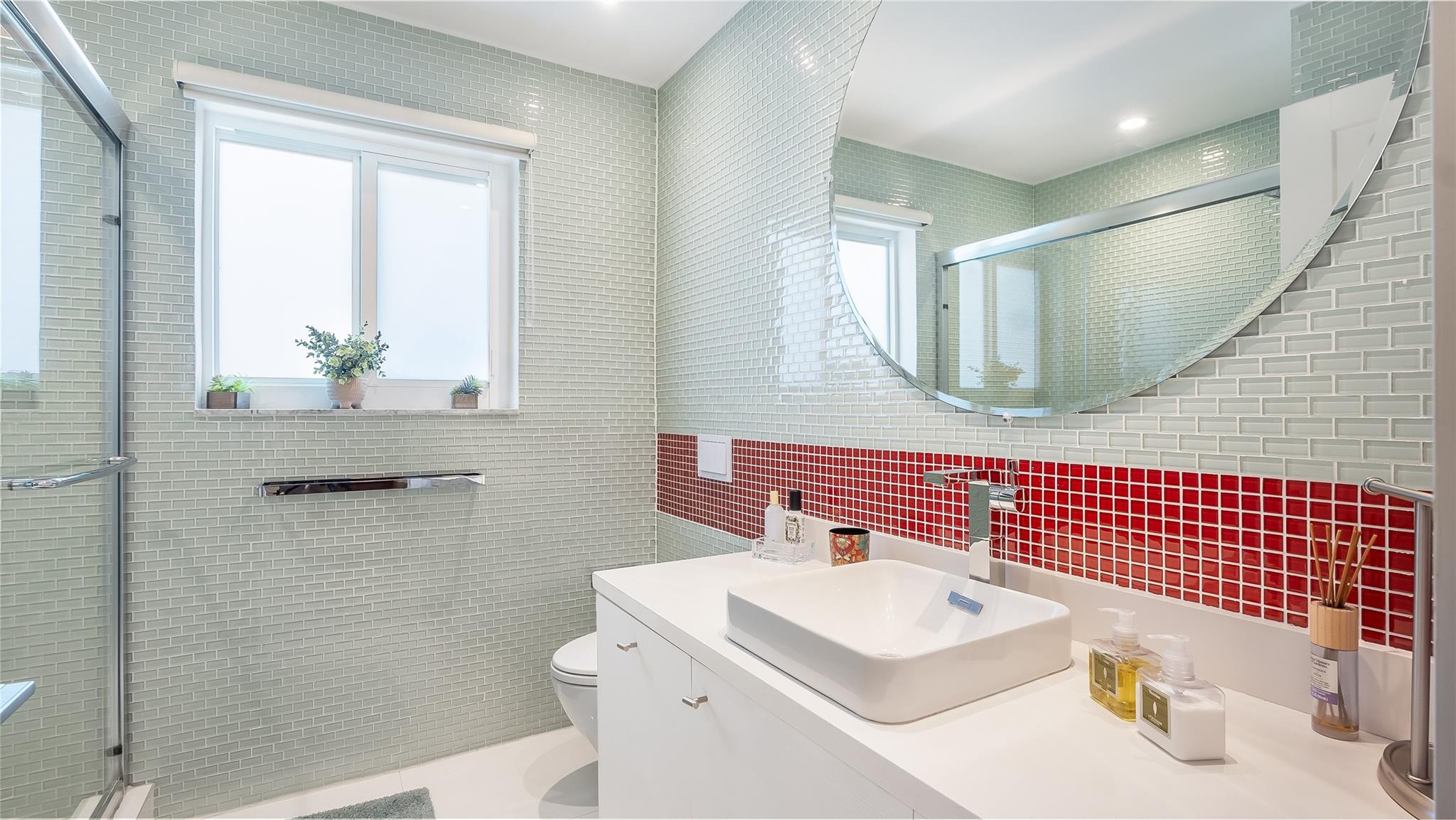 1308 Chenille Cir