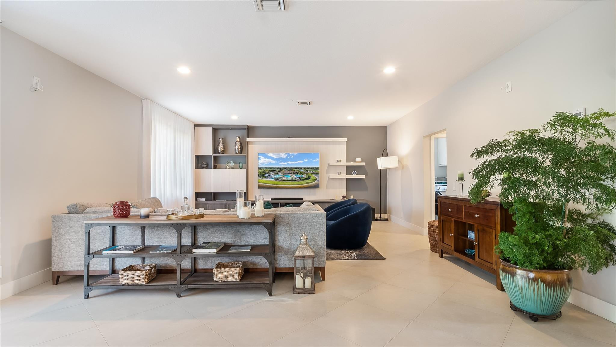 1308 Chenille Cir