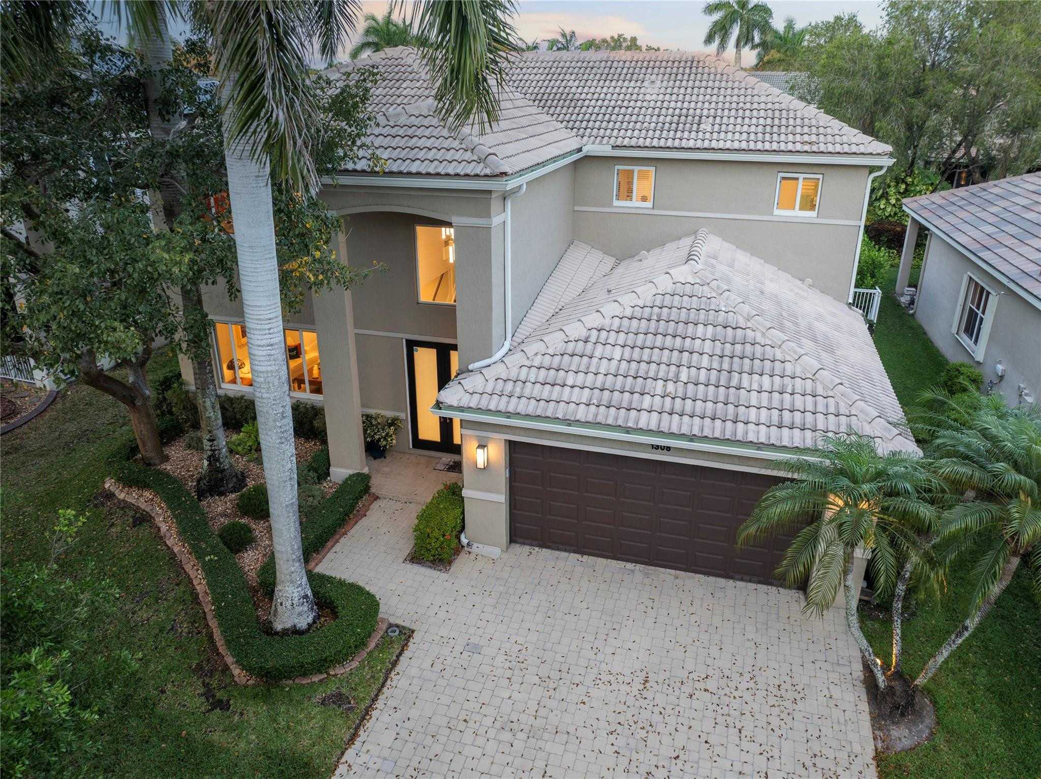 1308 Chenille Cir