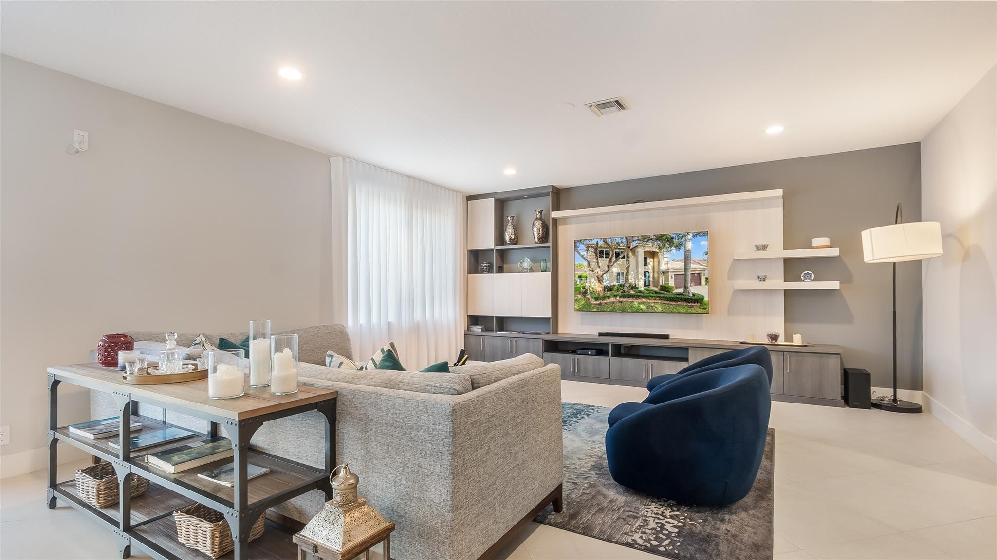 1308 Chenille Cir