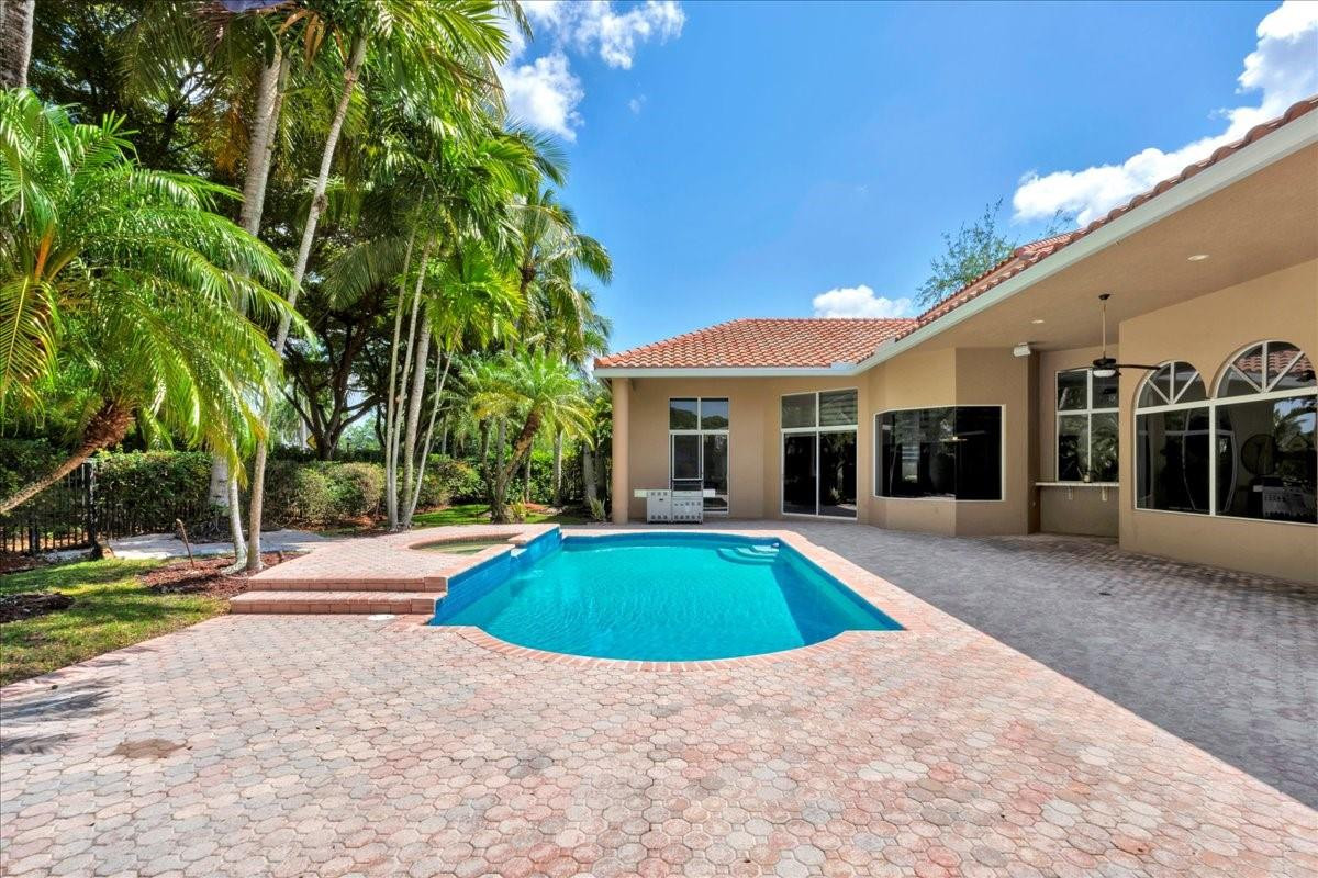 2494 Princeton Ct