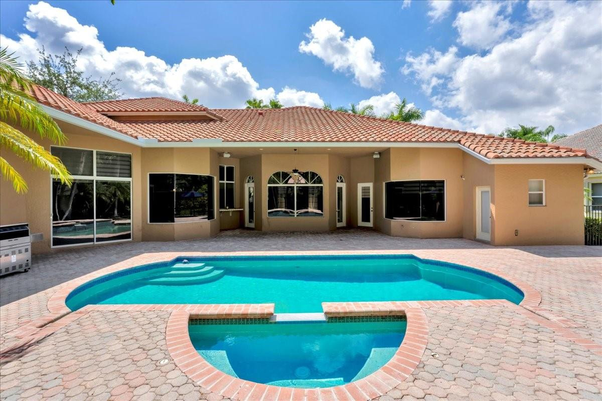 2494 Princeton Ct