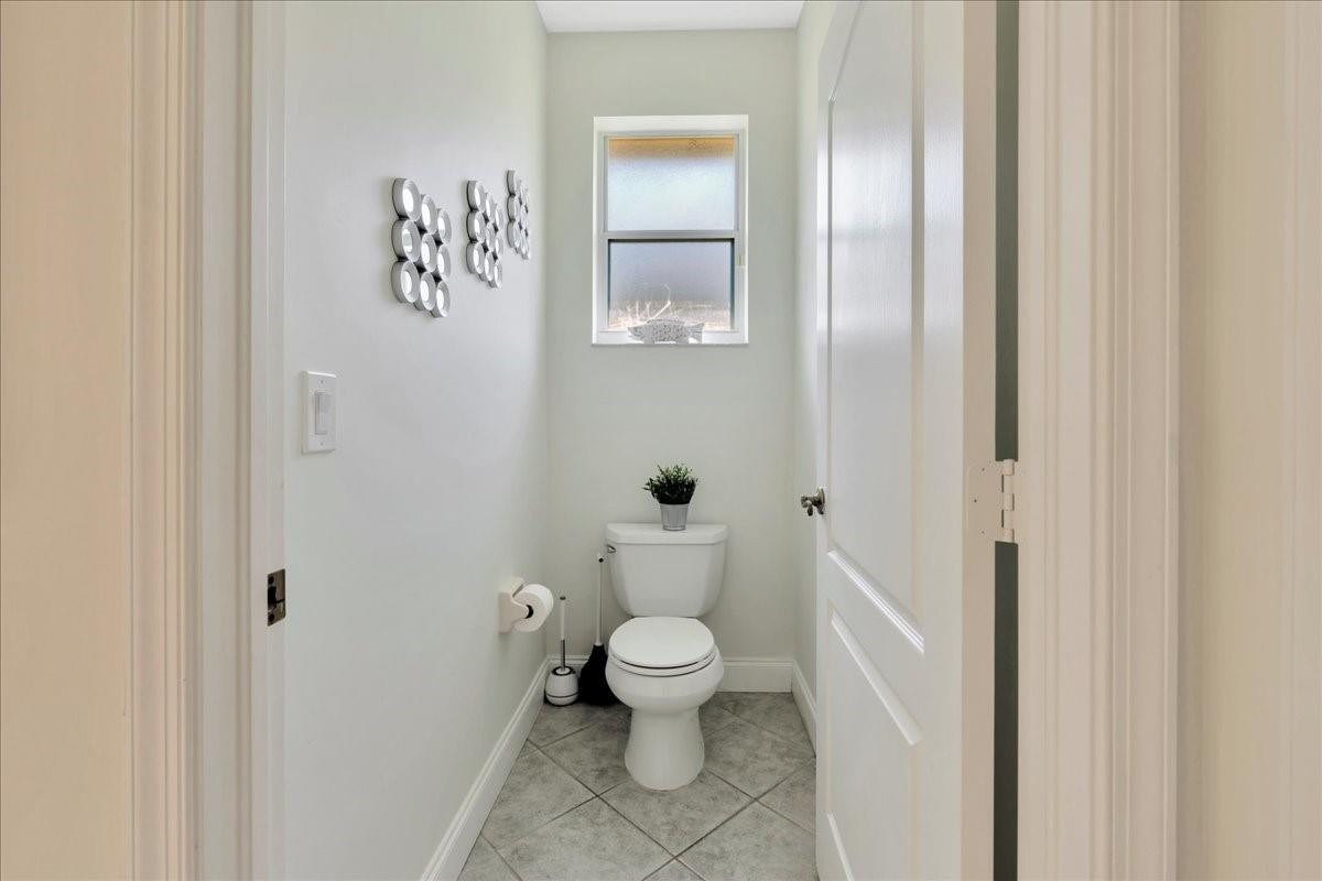 2494 Princeton Ct