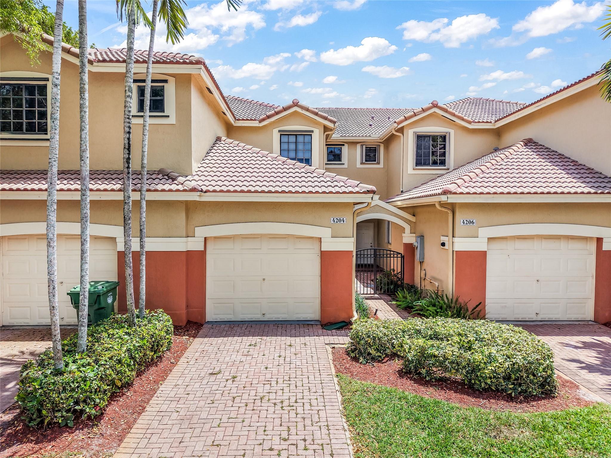 4204 Vineyard Cir