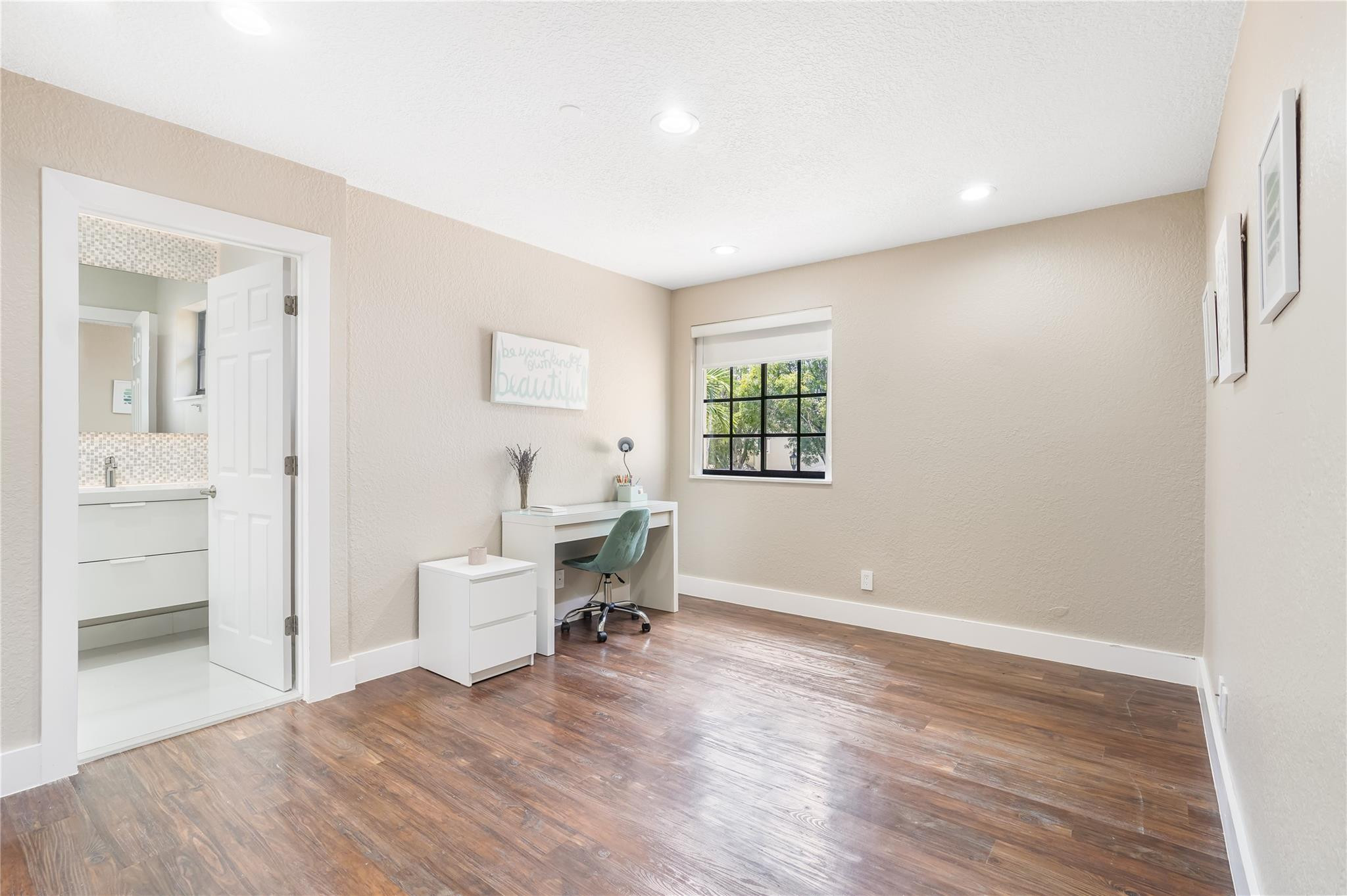4204 Vineyard Cir