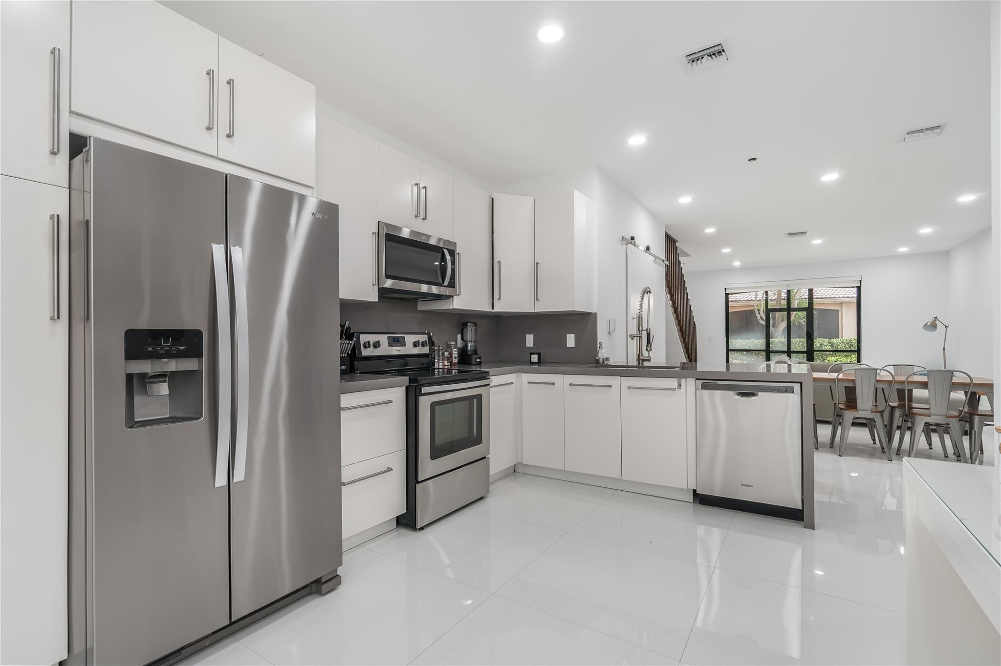 4204 Vineyard Cir