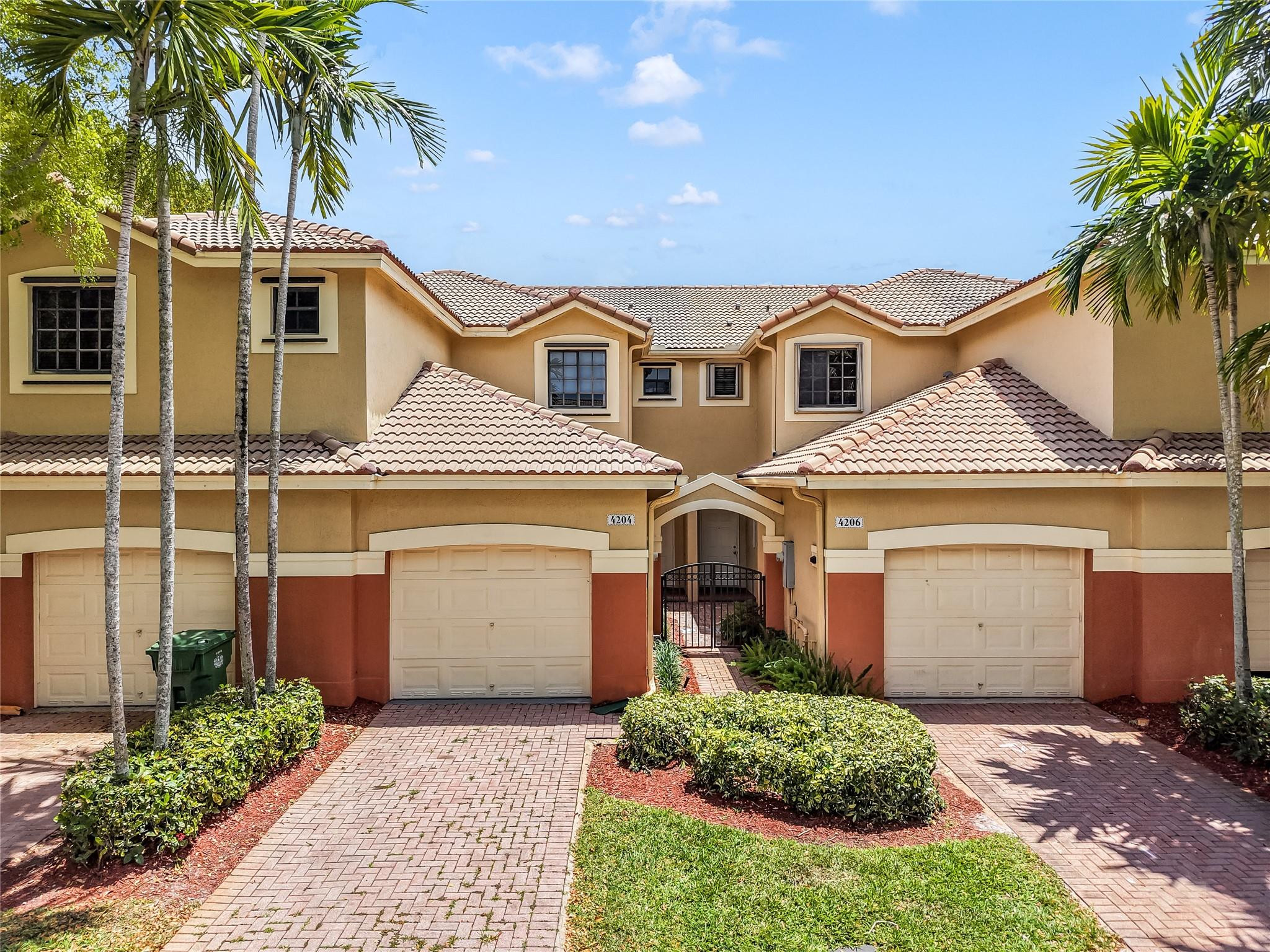 4204 Vineyard Cir