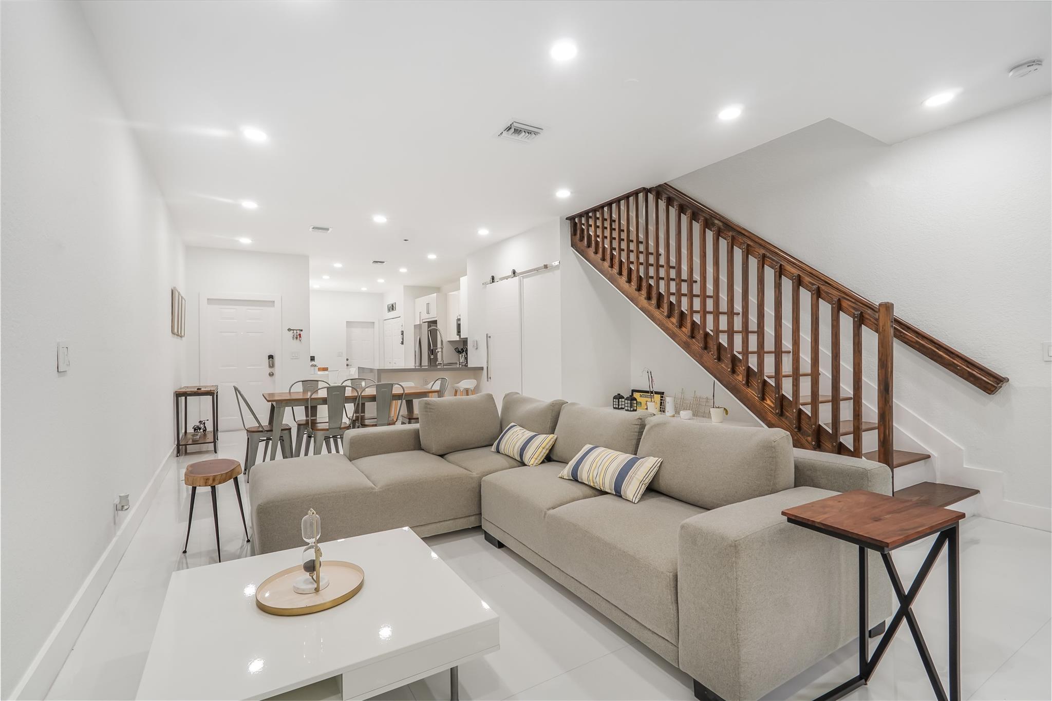4204 Vineyard Cir
