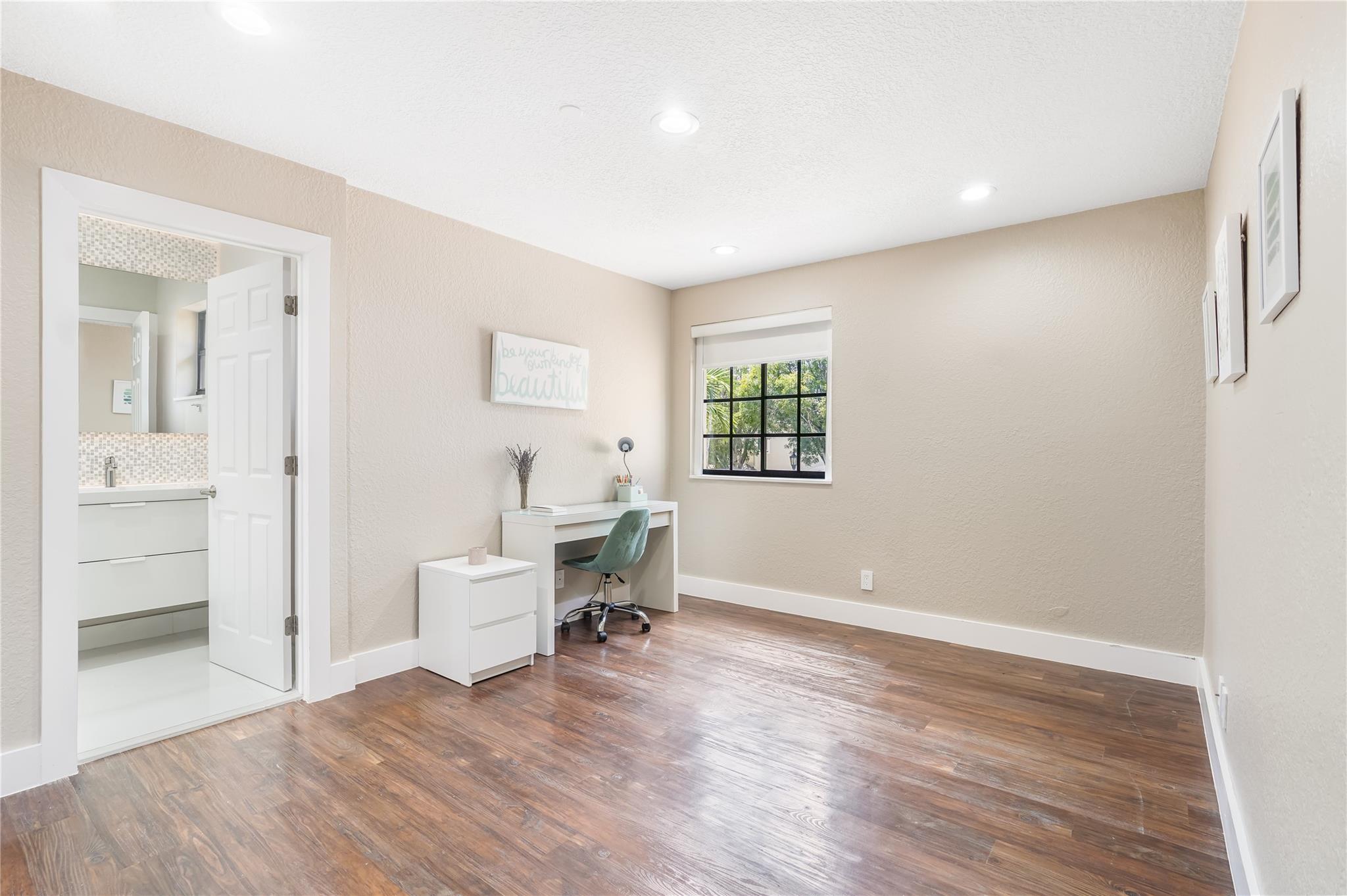 4204 Vineyard Cir