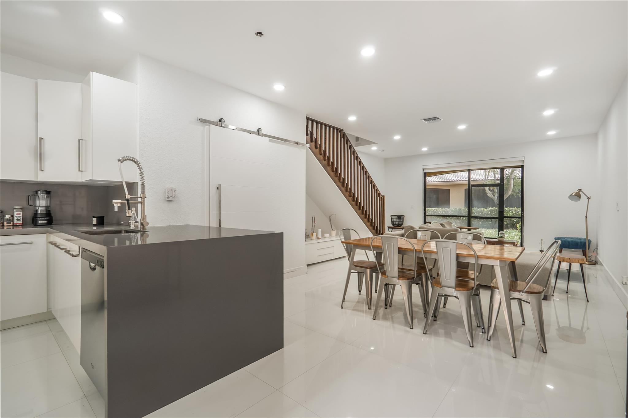 4204 Vineyard Cir