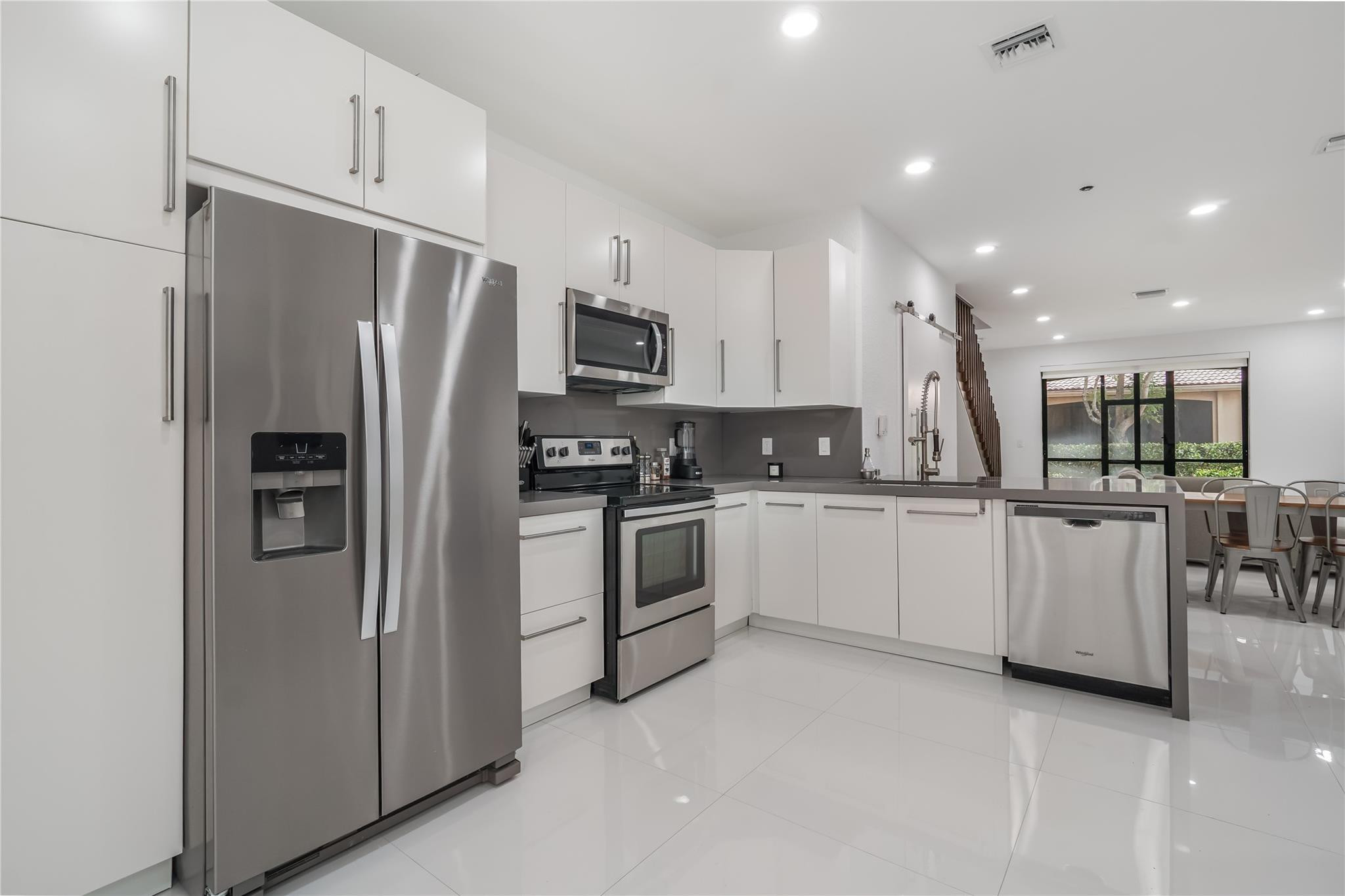 4204 Vineyard Cir