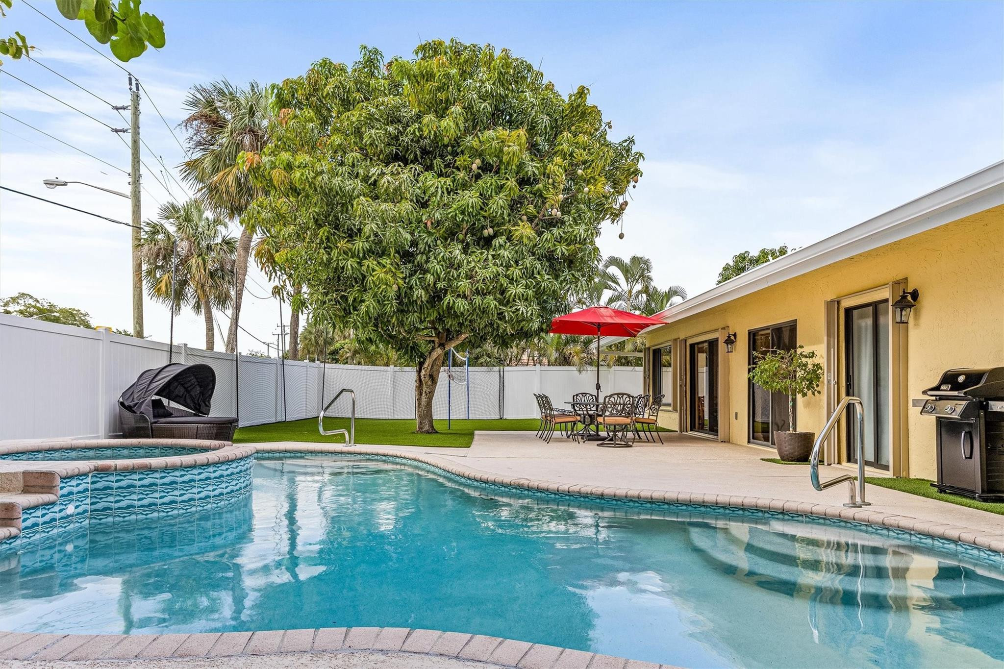 21111 Escondido Way
