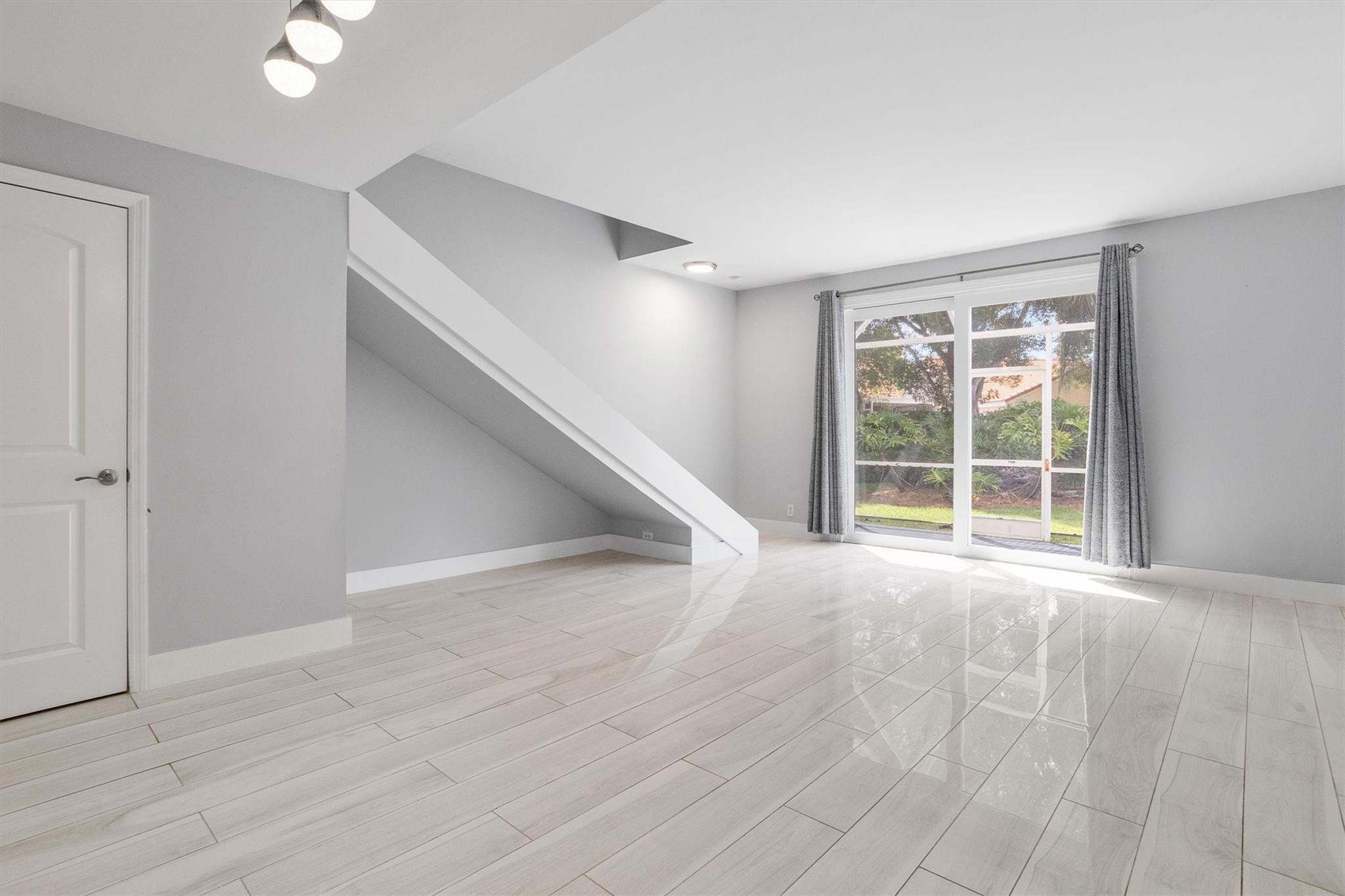 730 Sorrento Dr 730