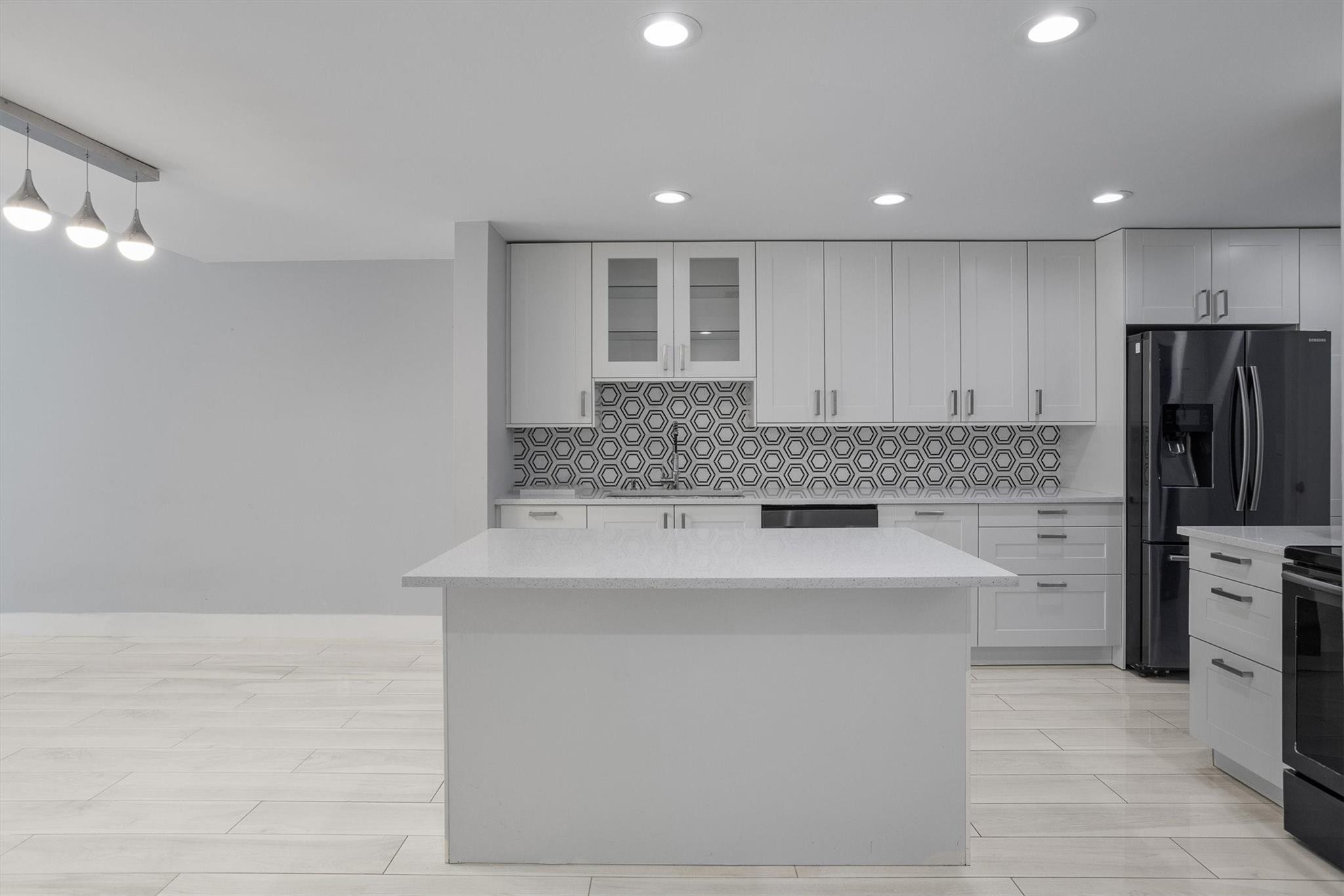 730 Sorrento Dr 730