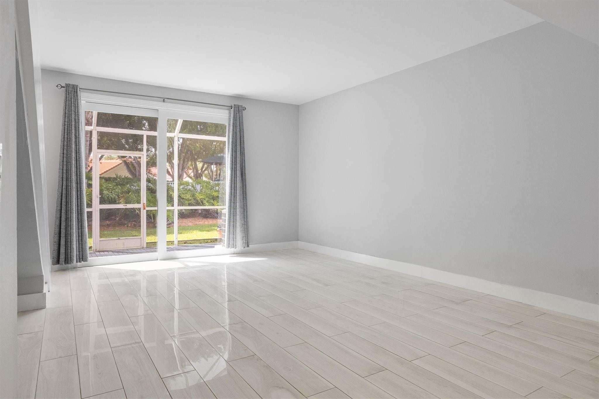 730 Sorrento Dr 730