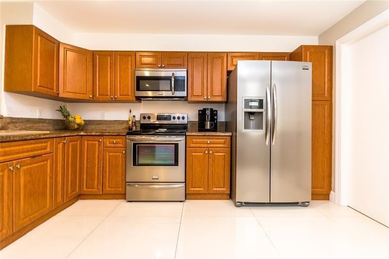 830 Sorrento Dr 830