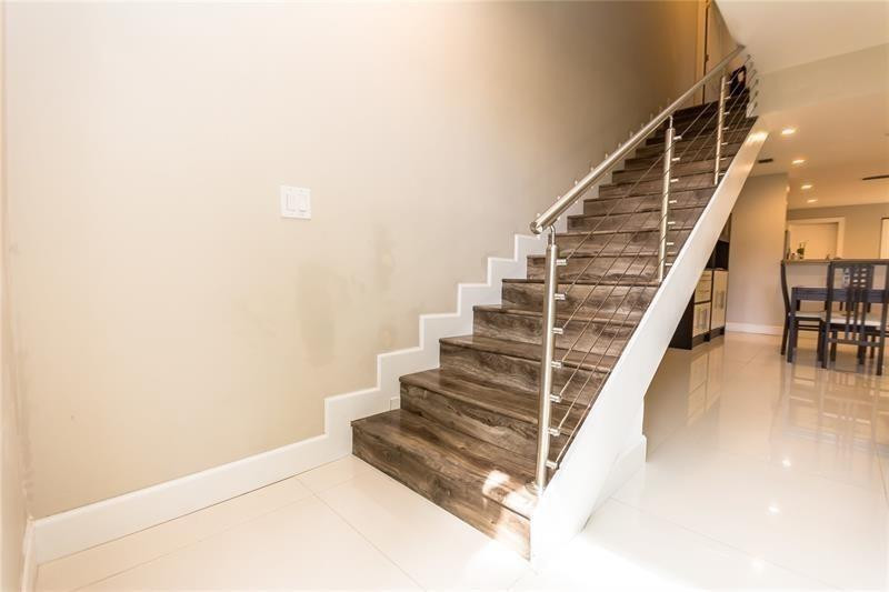 830 Sorrento Dr 830