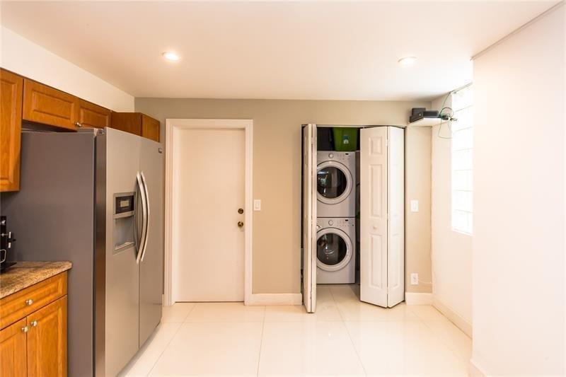 830 Sorrento Dr 830
