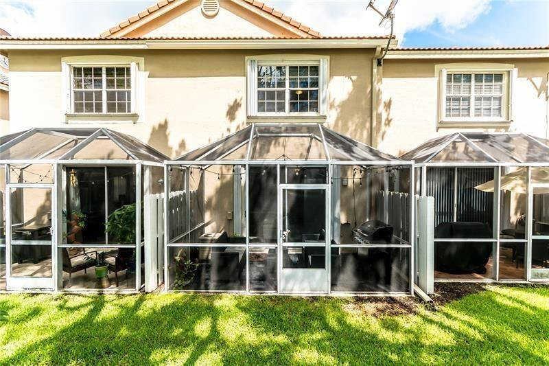 830 Sorrento Dr 830