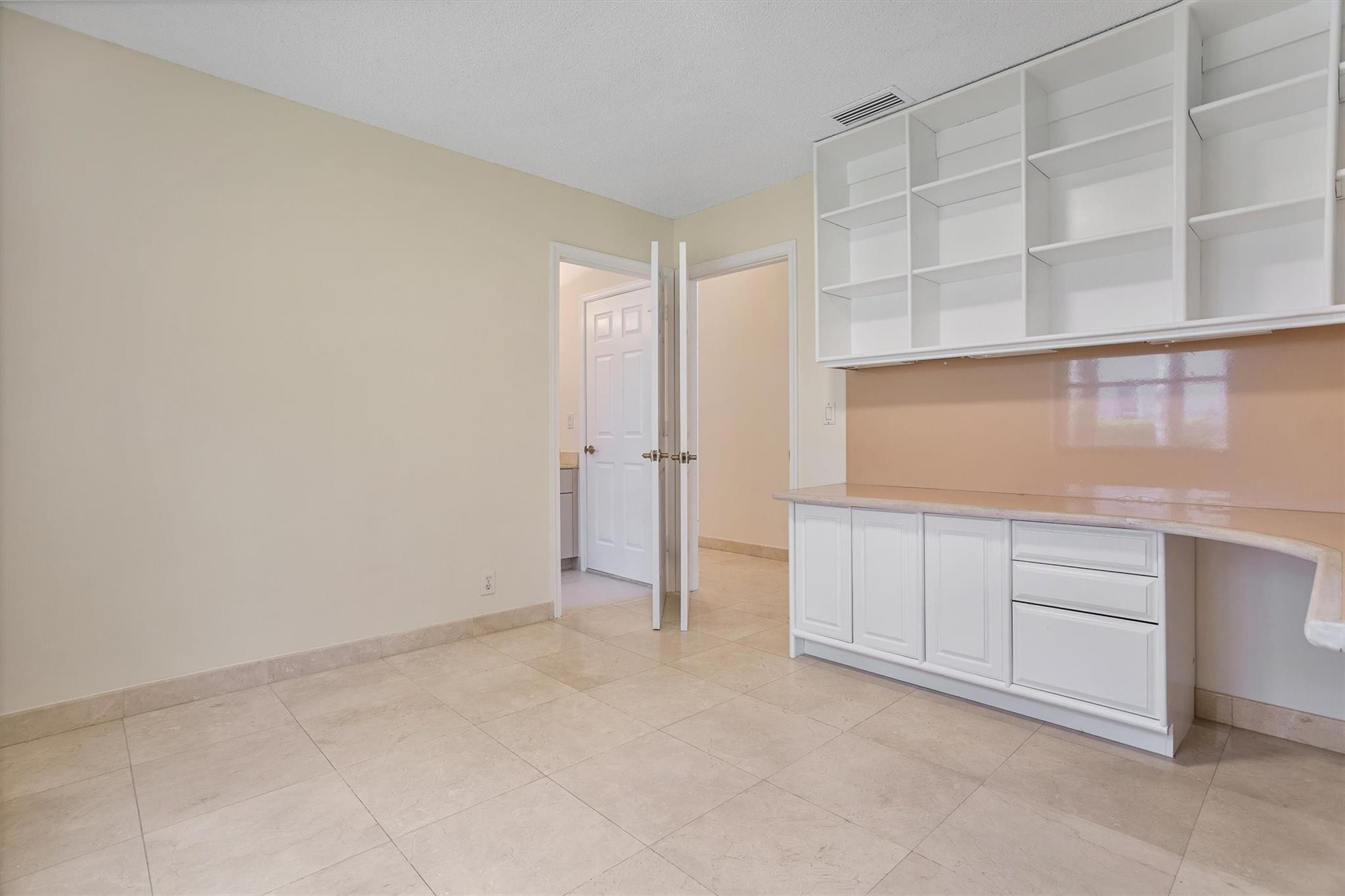 1280 MANOR CT