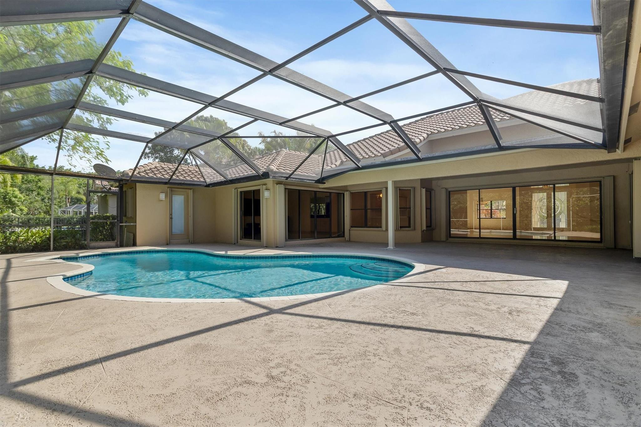 1280 MANOR CT