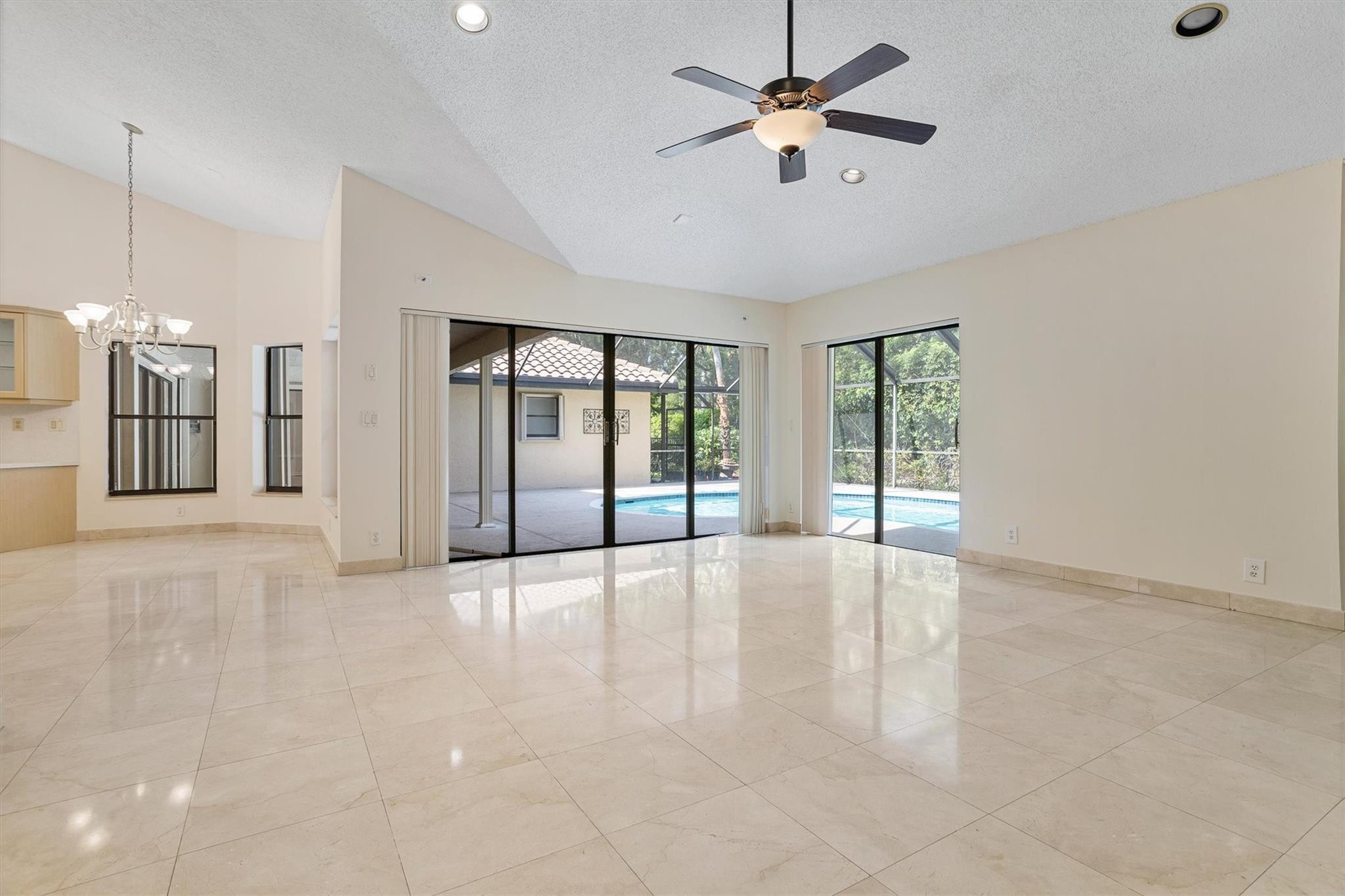 1280 MANOR CT