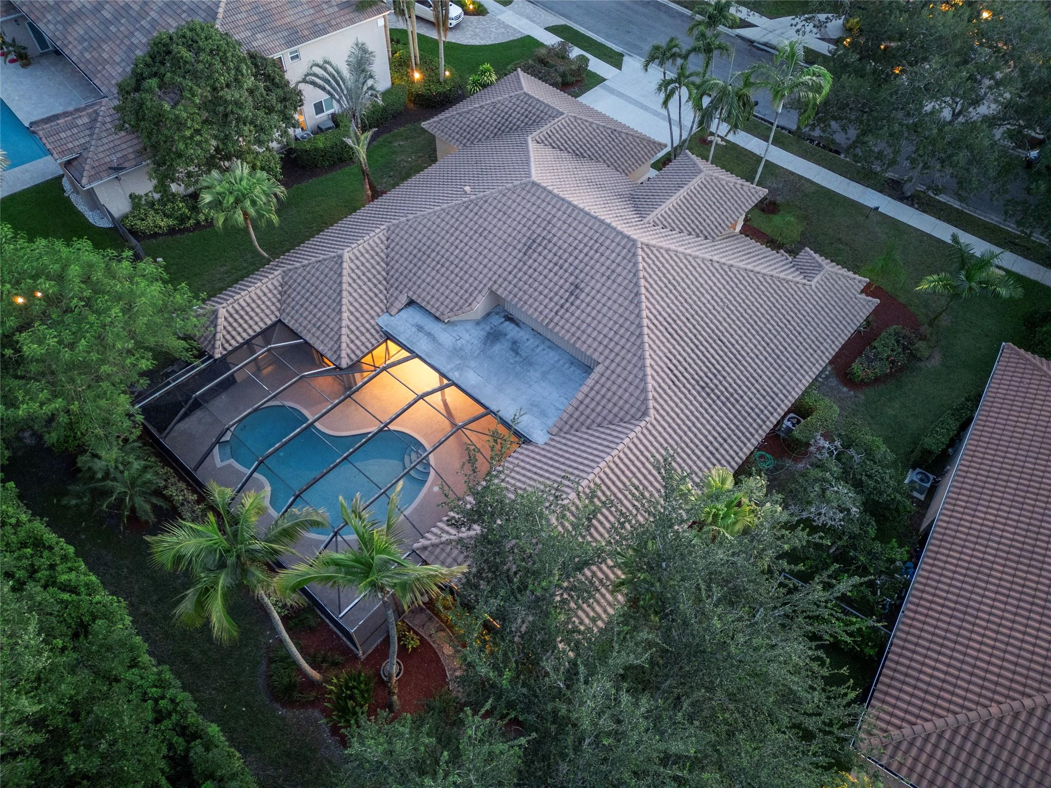 1280 MANOR CT
