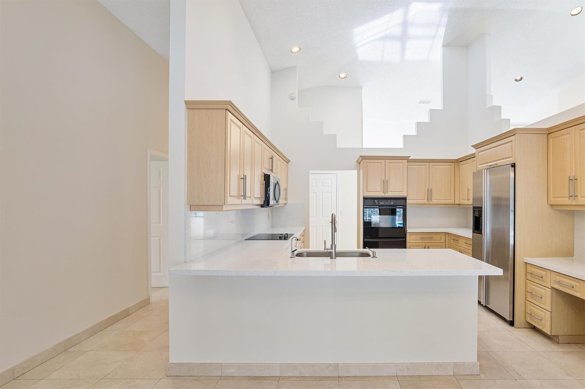 1280 MANOR CT