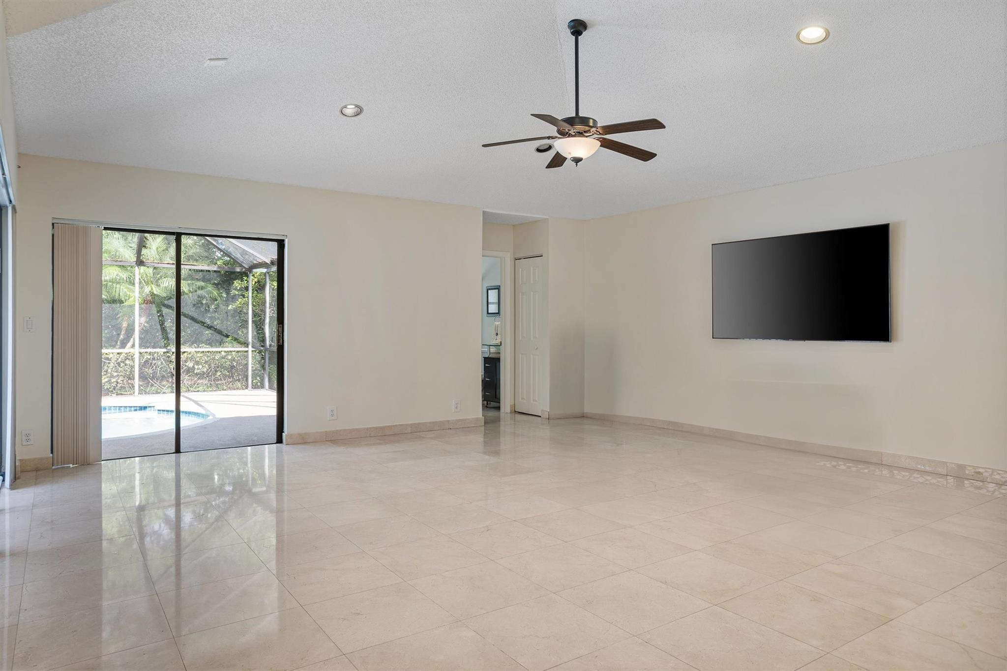 1280 MANOR CT