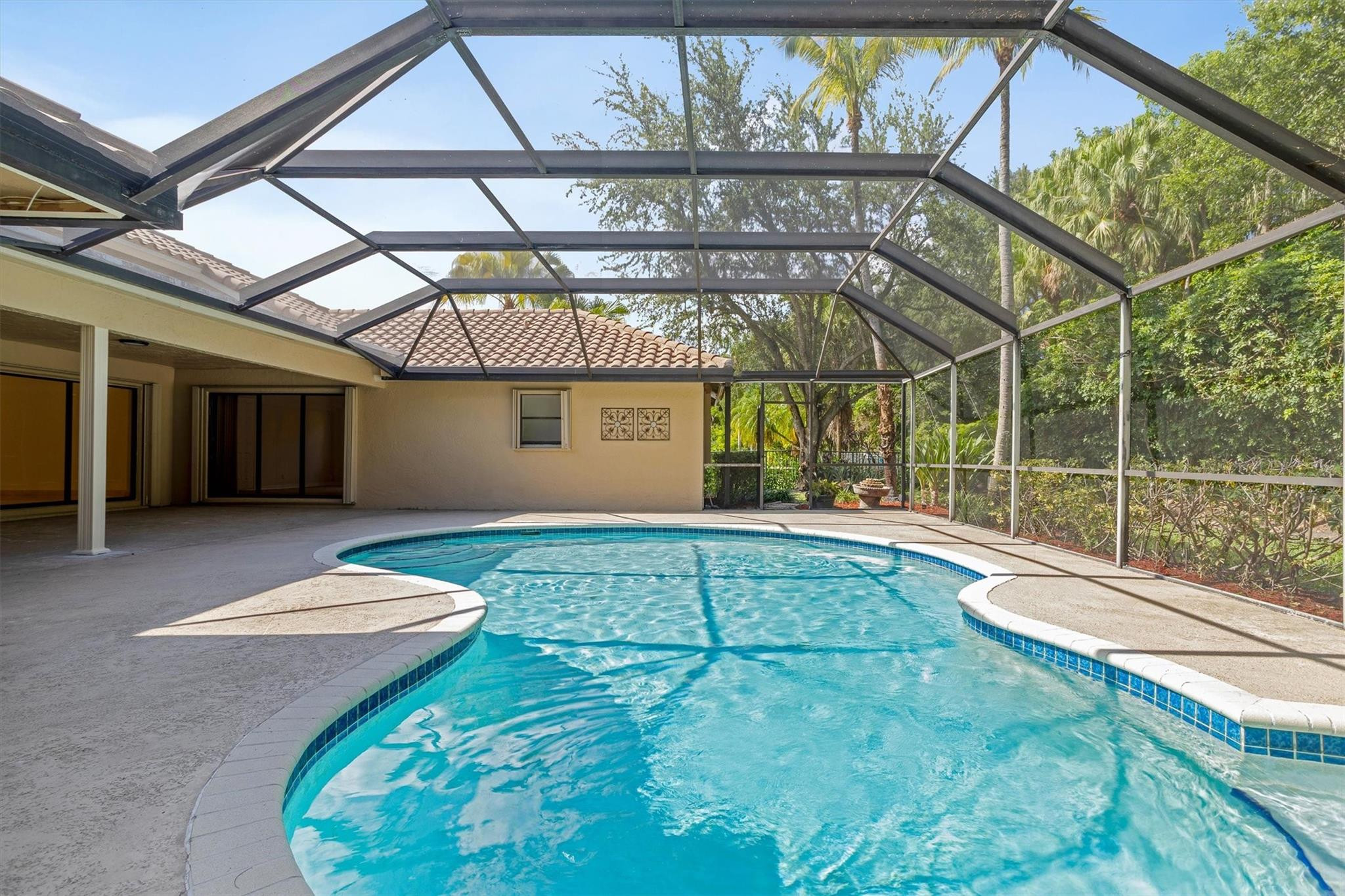 1280 MANOR CT
