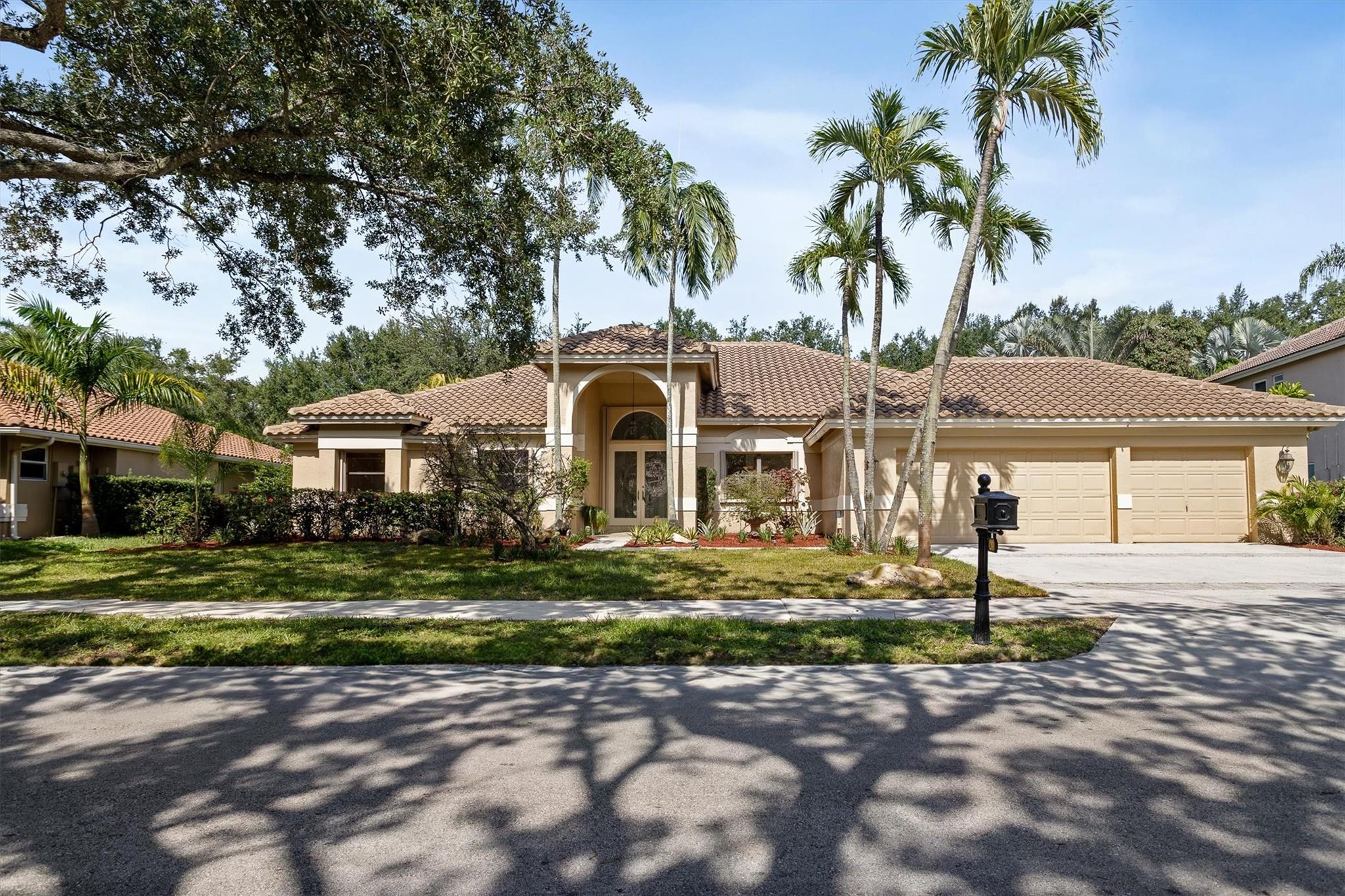 1280 MANOR CT