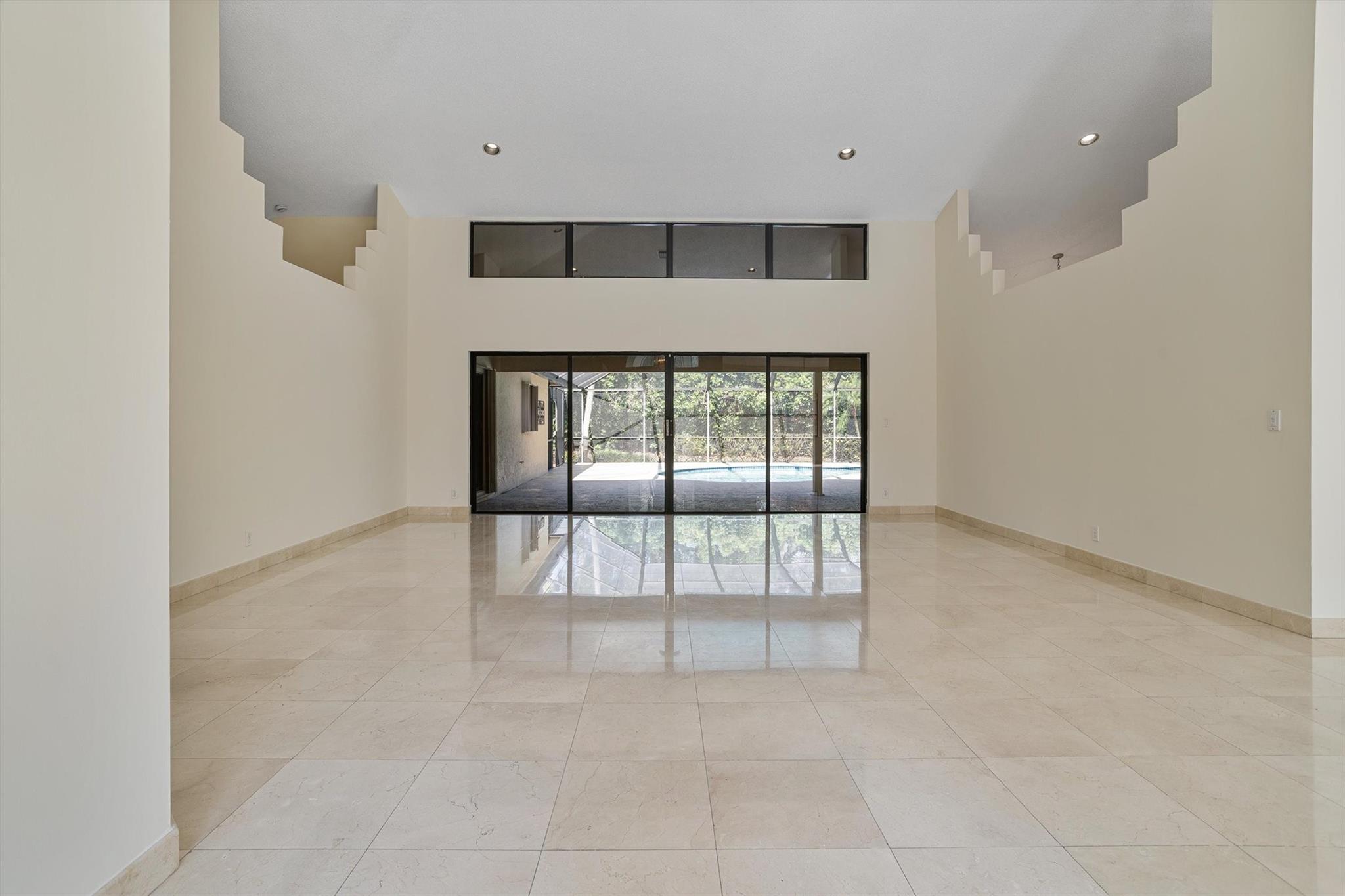 1280 MANOR CT