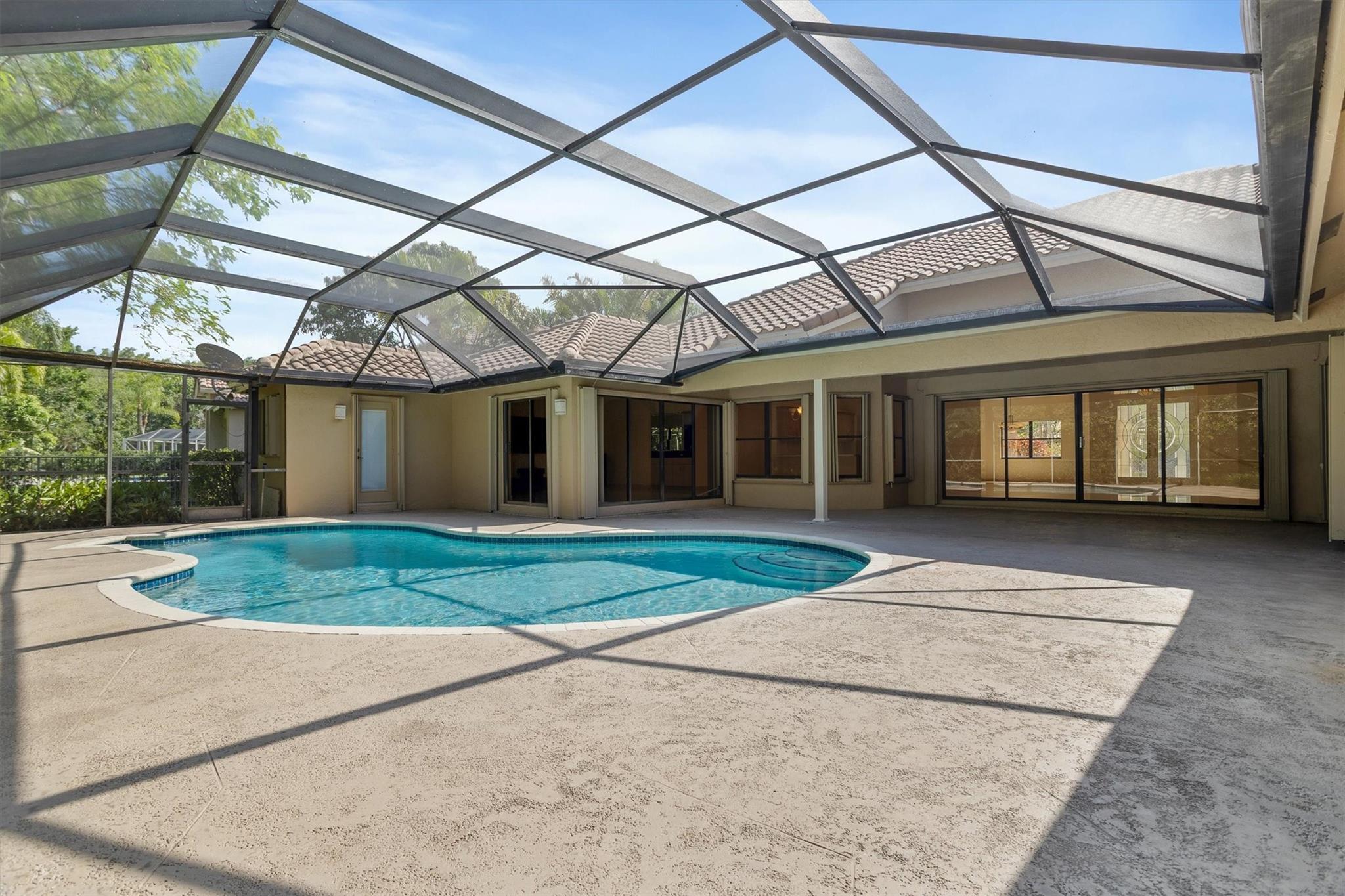 1280 MANOR CT
