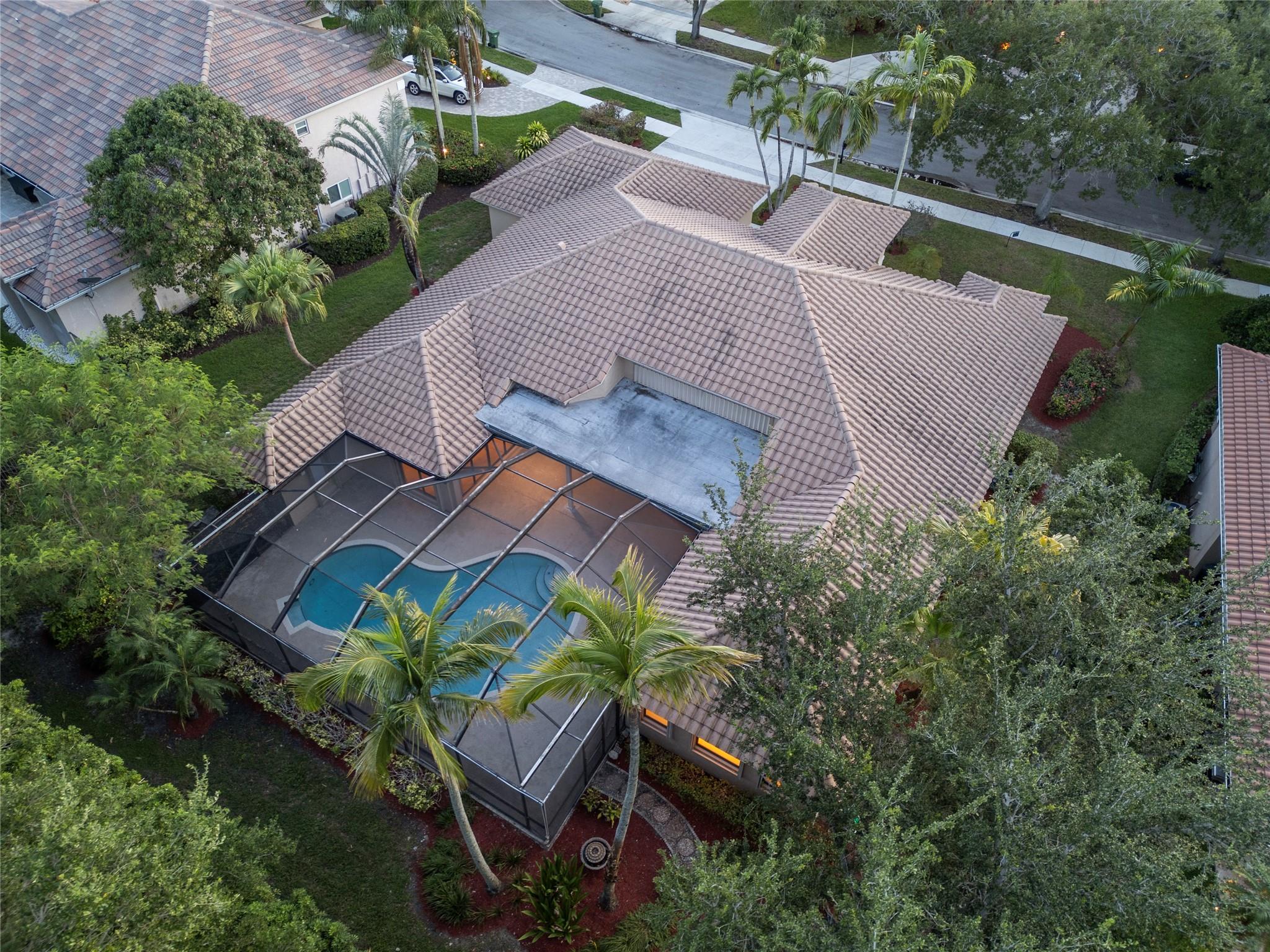 1280 MANOR CT