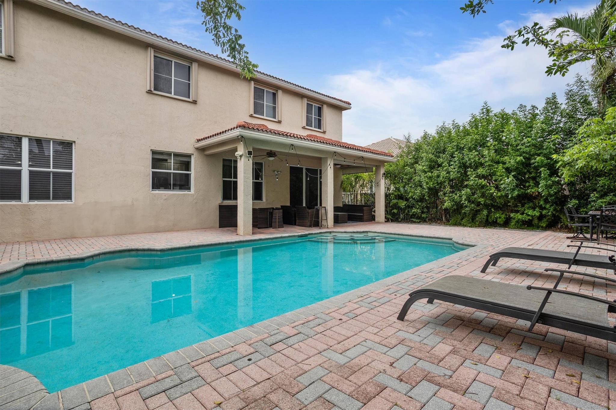 4113 Staghorn Ln