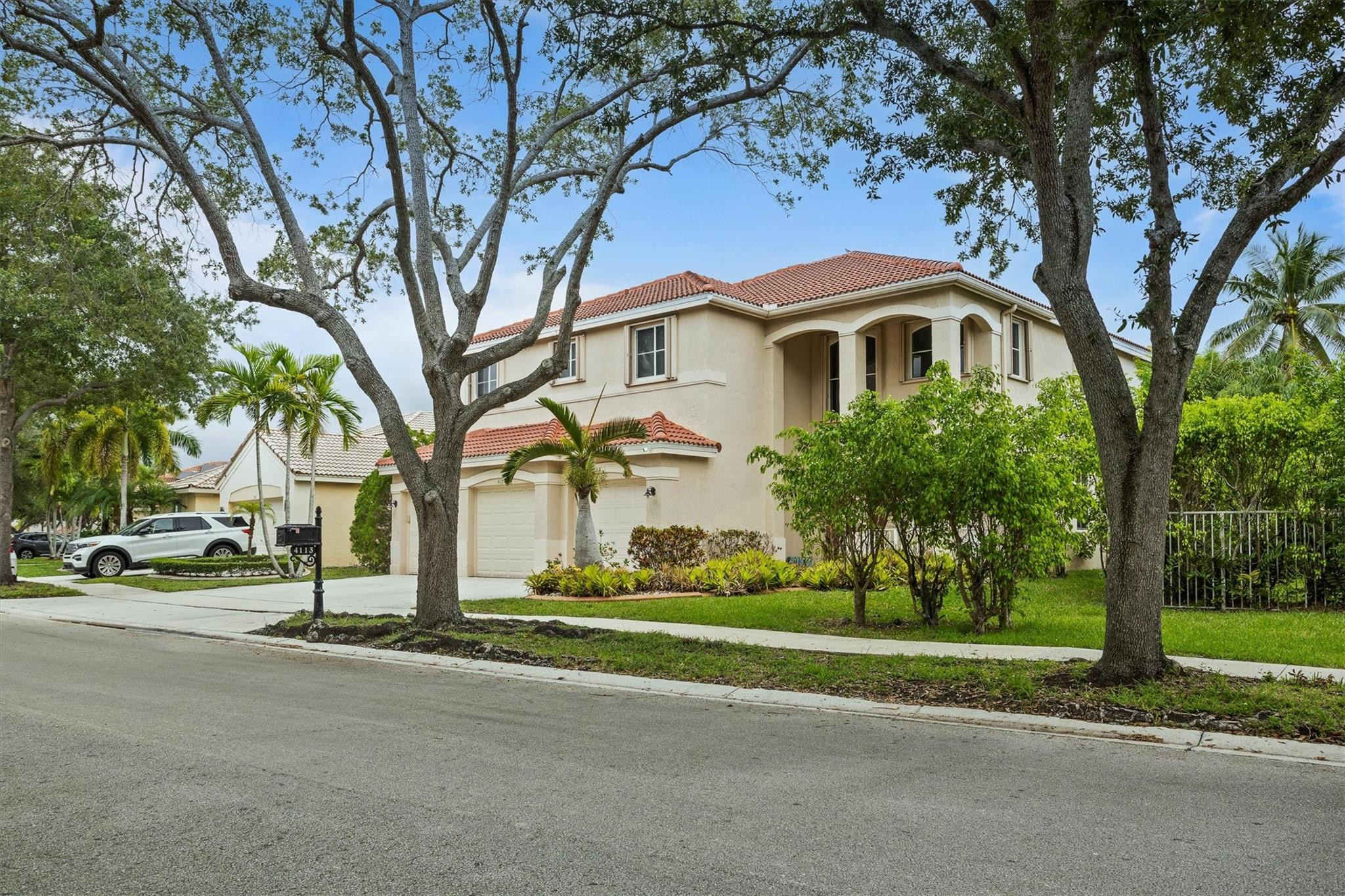 4113 Staghorn Ln