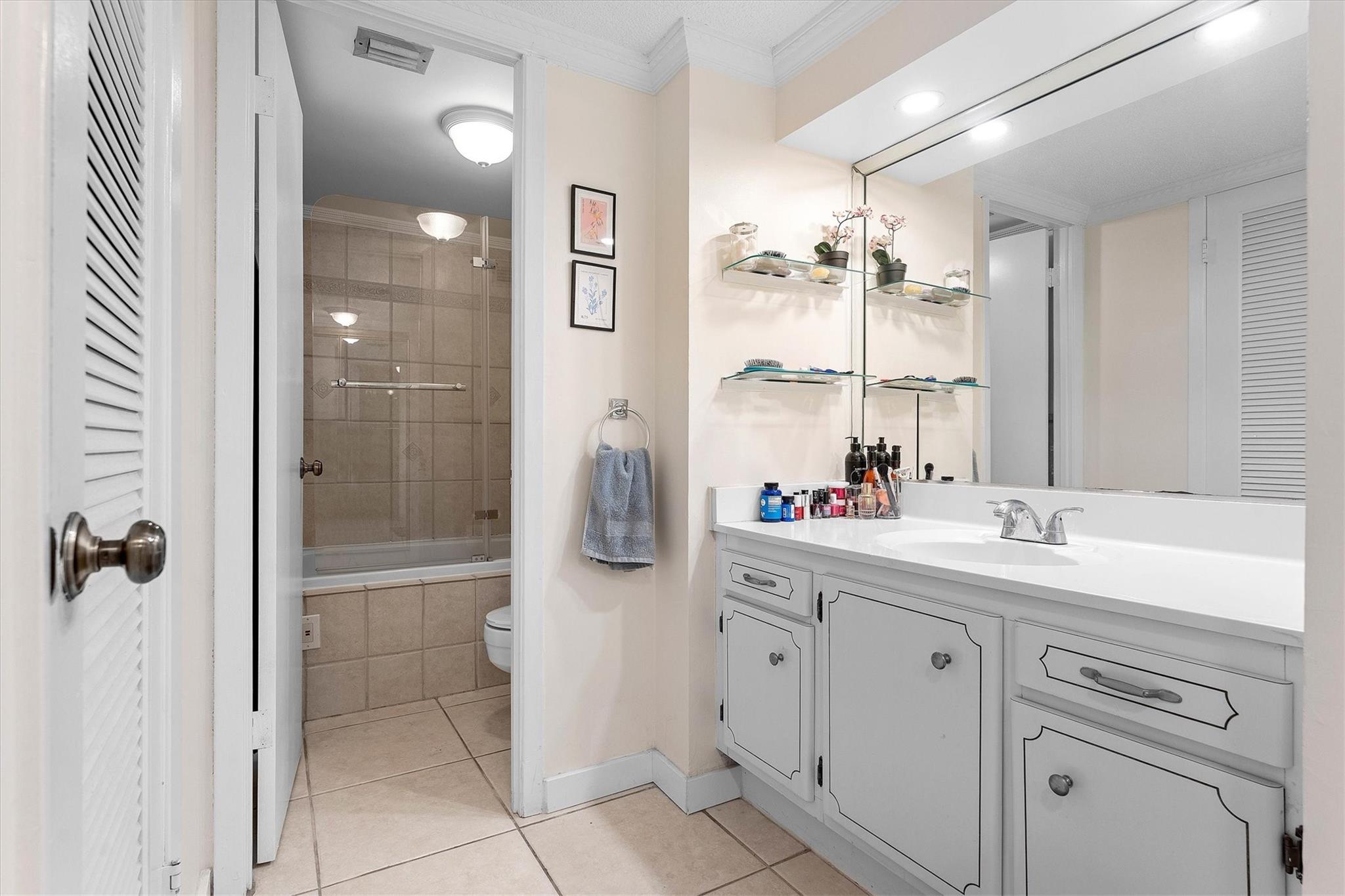 18081 Biscayne Blvd 902-4