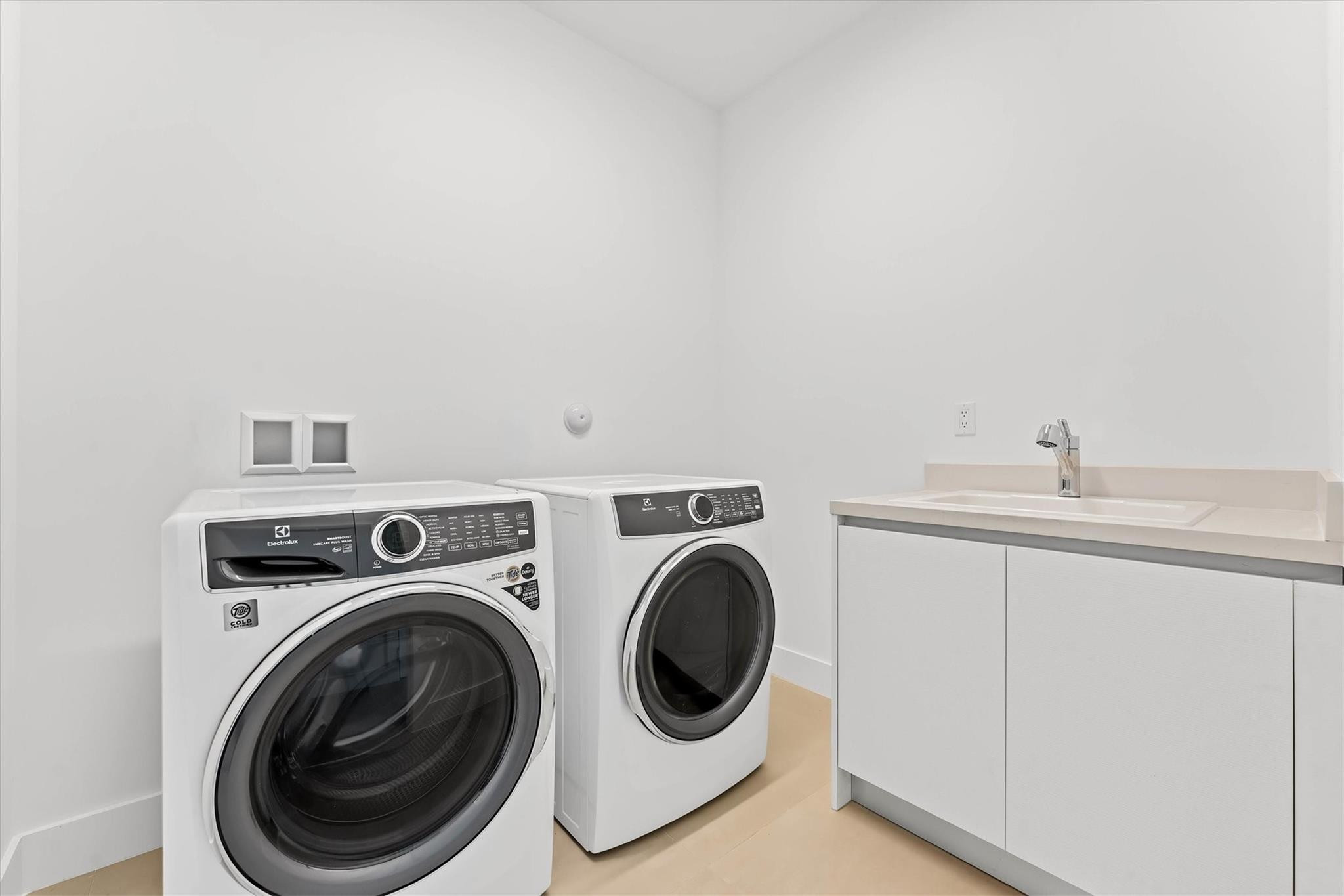 16722 S Botaniko Dr S